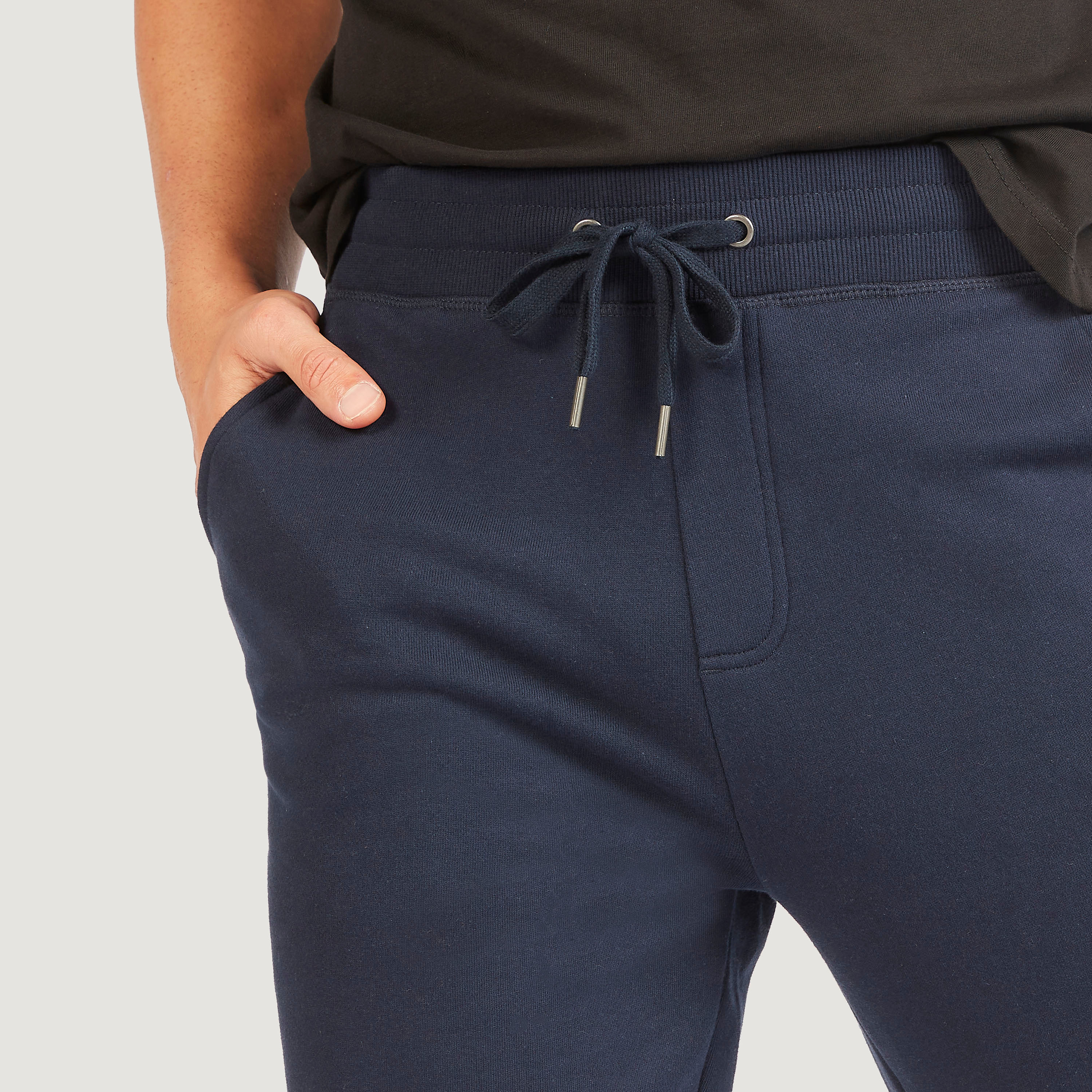 بنطلون رياضي سادة بجيوب ورباط إغلاق-men-clothing-bottoms-joggers-image-39