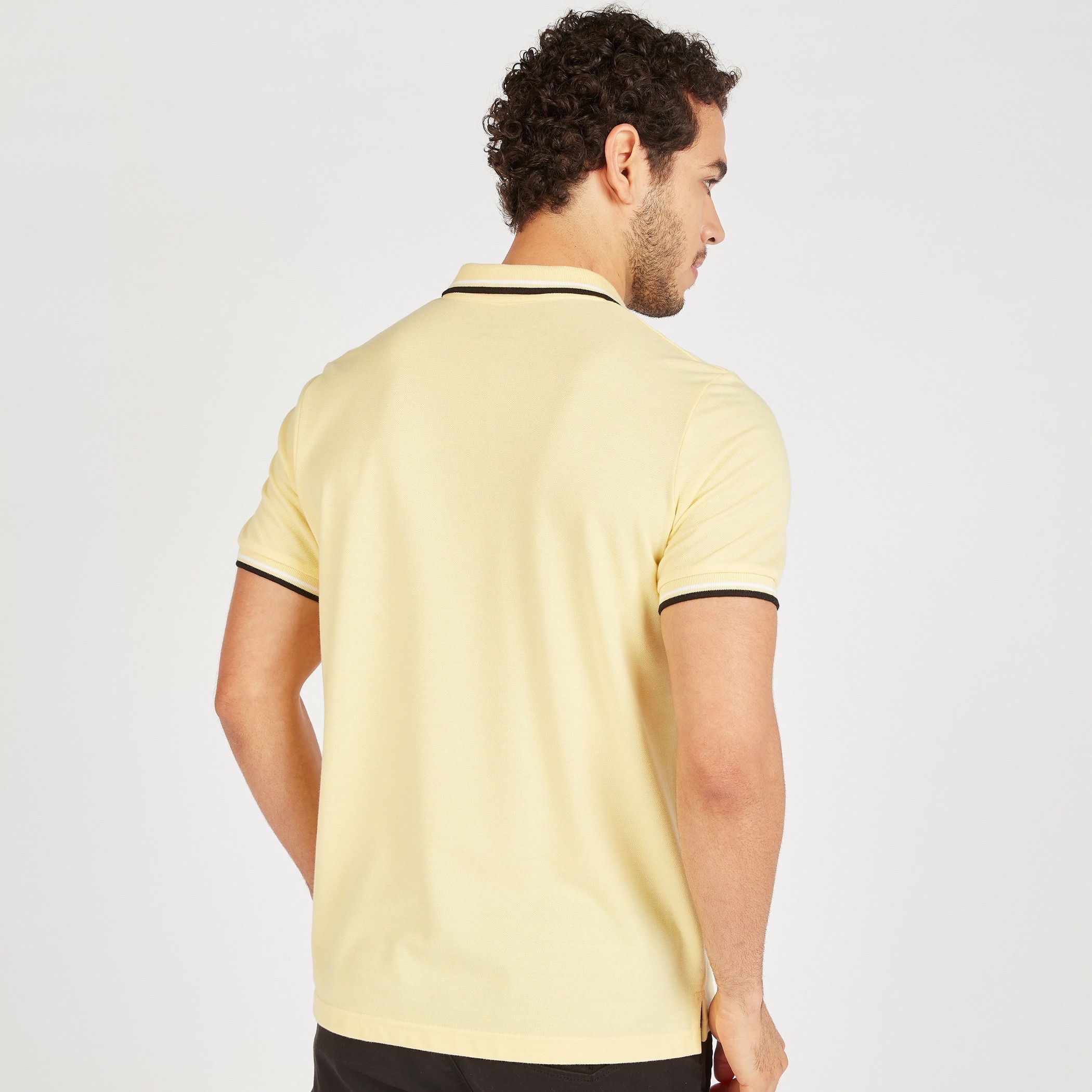 تيشيرت بولو سادة بأكمام قصيرة وتفاصيل خيوط بارزة-men-clothing-tshirtsandpolos-polos-image-8