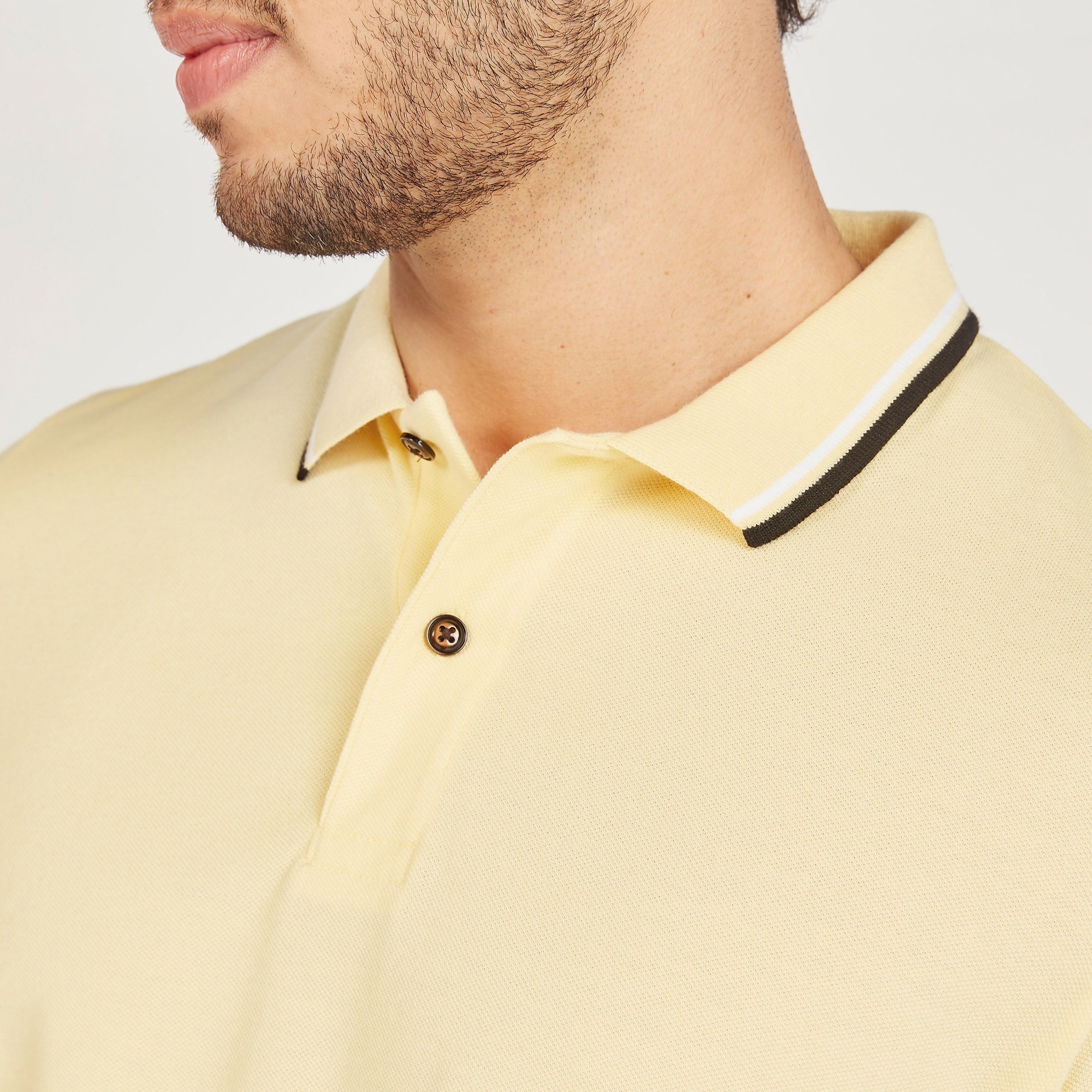تيشيرت بولو سادة بأكمام قصيرة وتفاصيل خيوط بارزة-men-clothing-tshirtsandpolos-polos-image-10