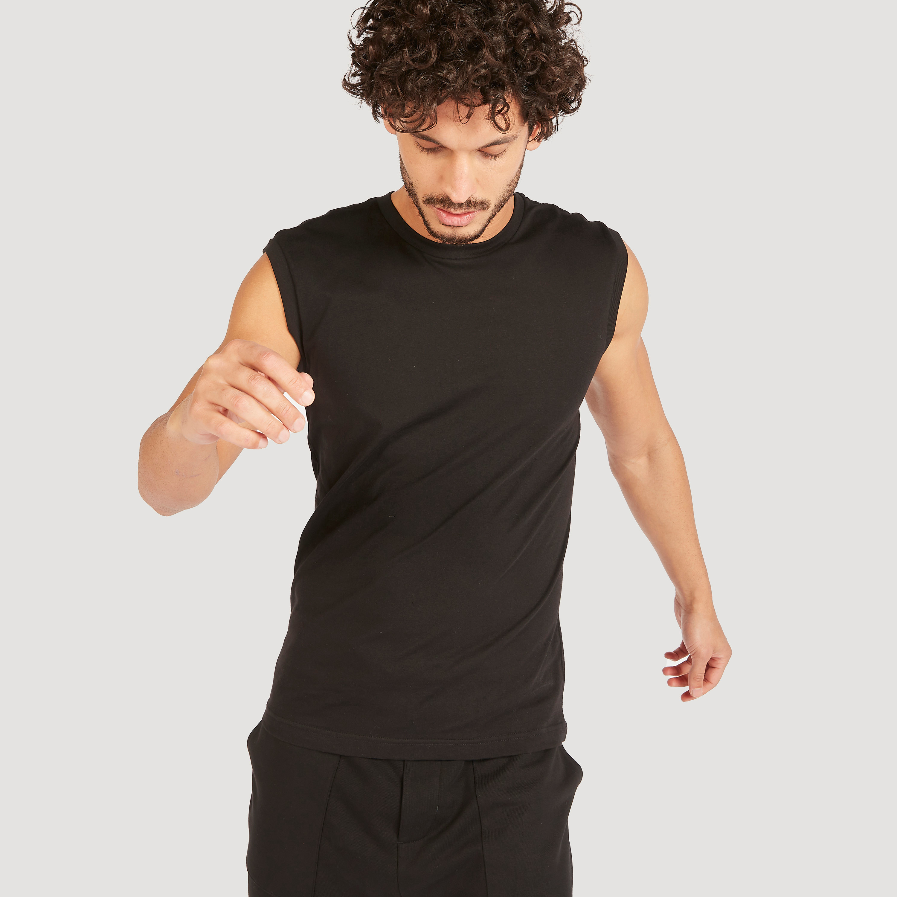 Solid Sleeveless Vest with Crew Neck-men-clothing-tshirtsandpolos-vests-image-10