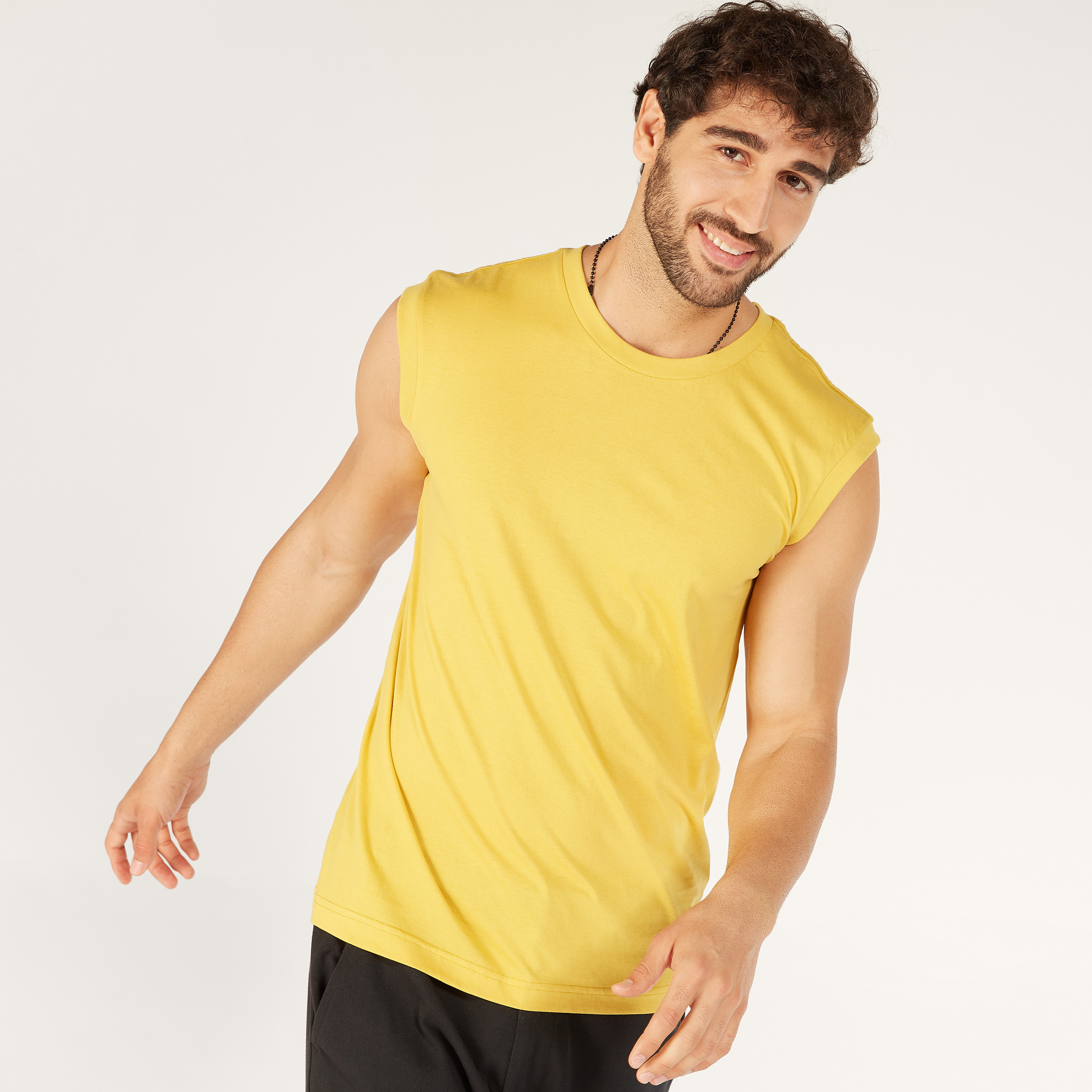 Solid Sleeveless Vest with Crew Neck-men-clothing-tshirtsandpolos-vests-image-27