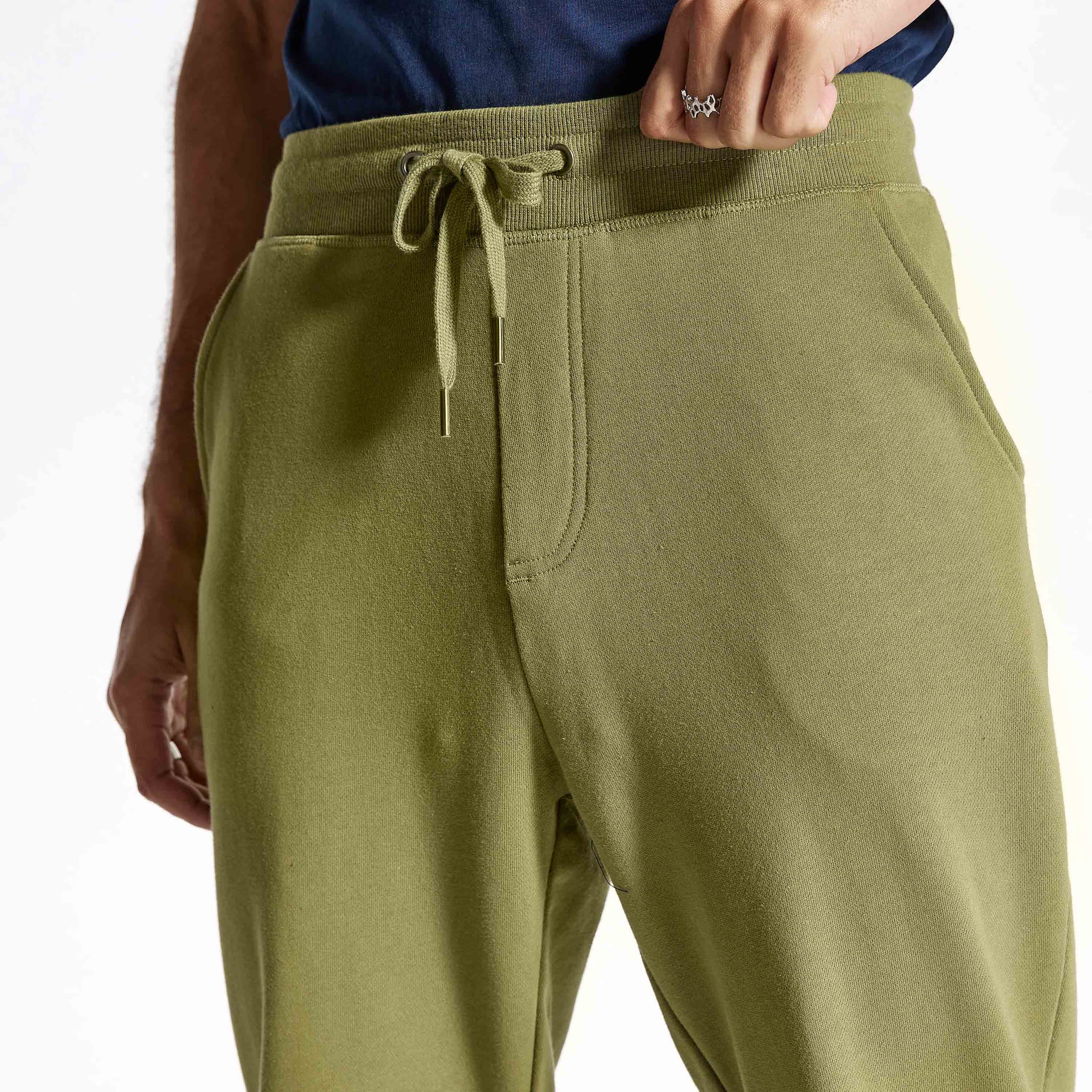 بنطلون رياضي سادة بجيوب ورباط إغلاق-men-clothing-bottoms-joggers-image-68