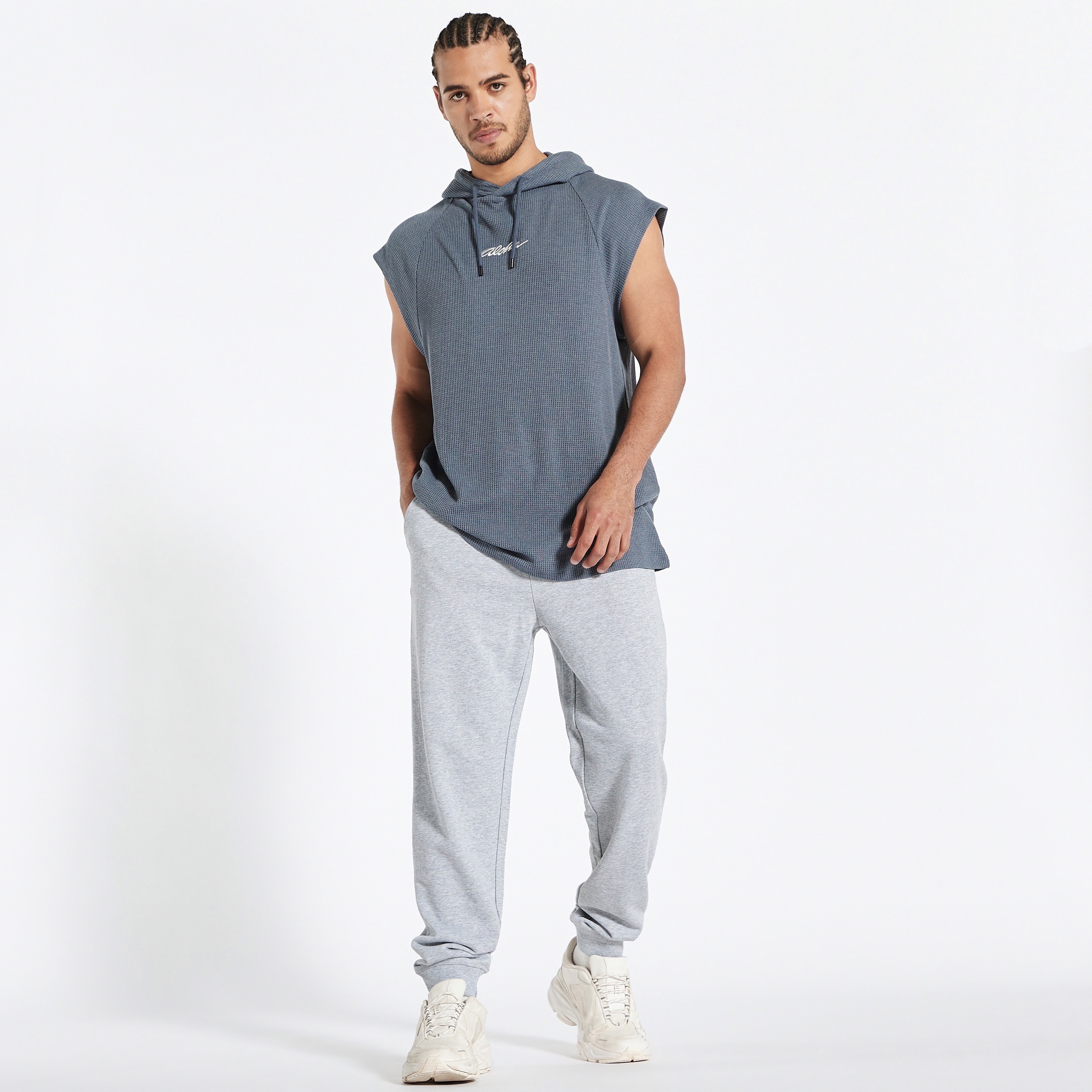 بنطلون رياضي سادة بجيوب ورباط إغلاق-men-clothing-bottoms-joggers-image-51