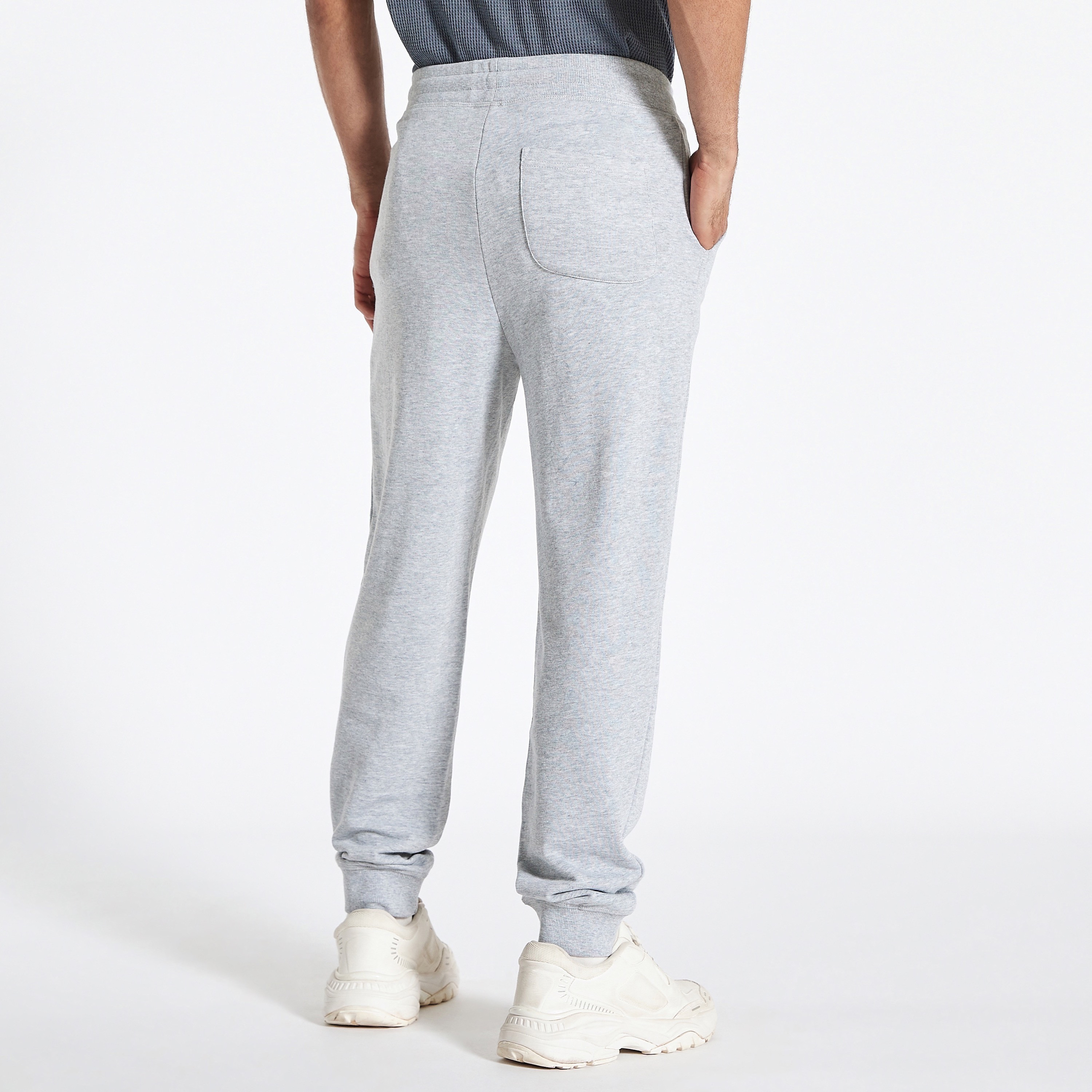 بنطلون رياضي سادة بجيوب ورباط إغلاق-men-clothing-bottoms-joggers-image-52