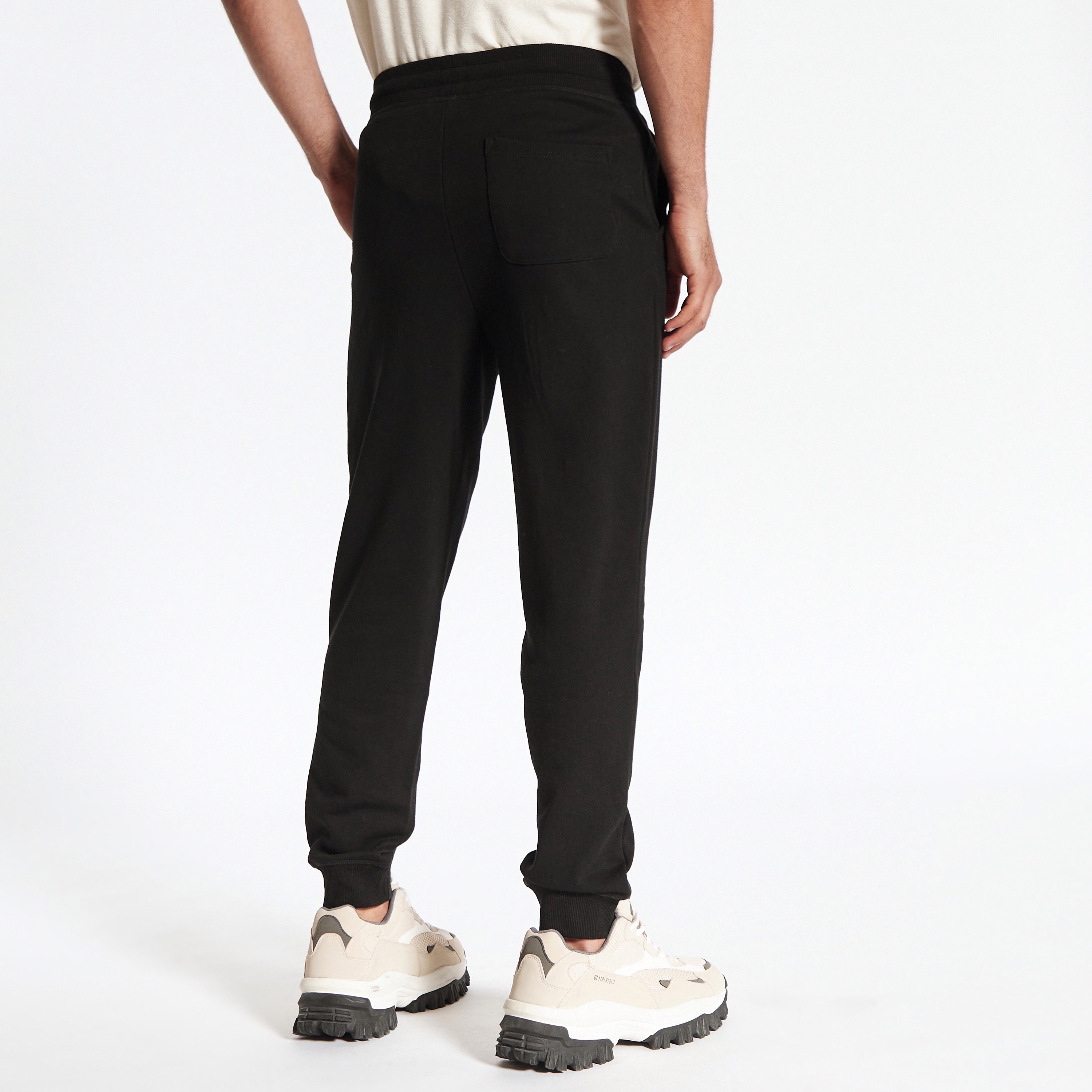 بنطلون رياضي سادة بجيوب ورباط إغلاق-men-clothing-bottoms-joggers-image-57