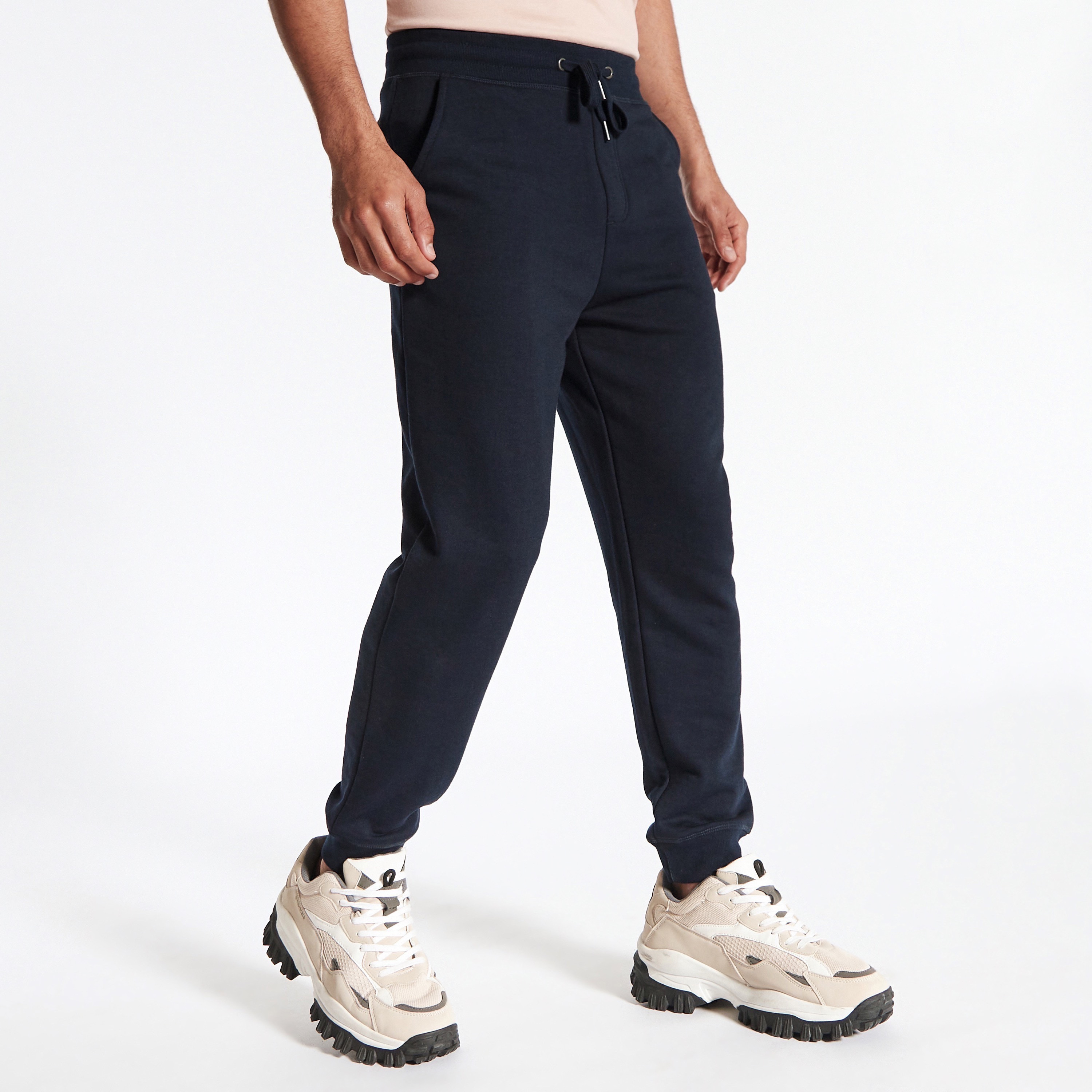 بنطلون رياضي سادة بجيوب ورباط إغلاق-men-clothing-bottoms-joggers-image-58
