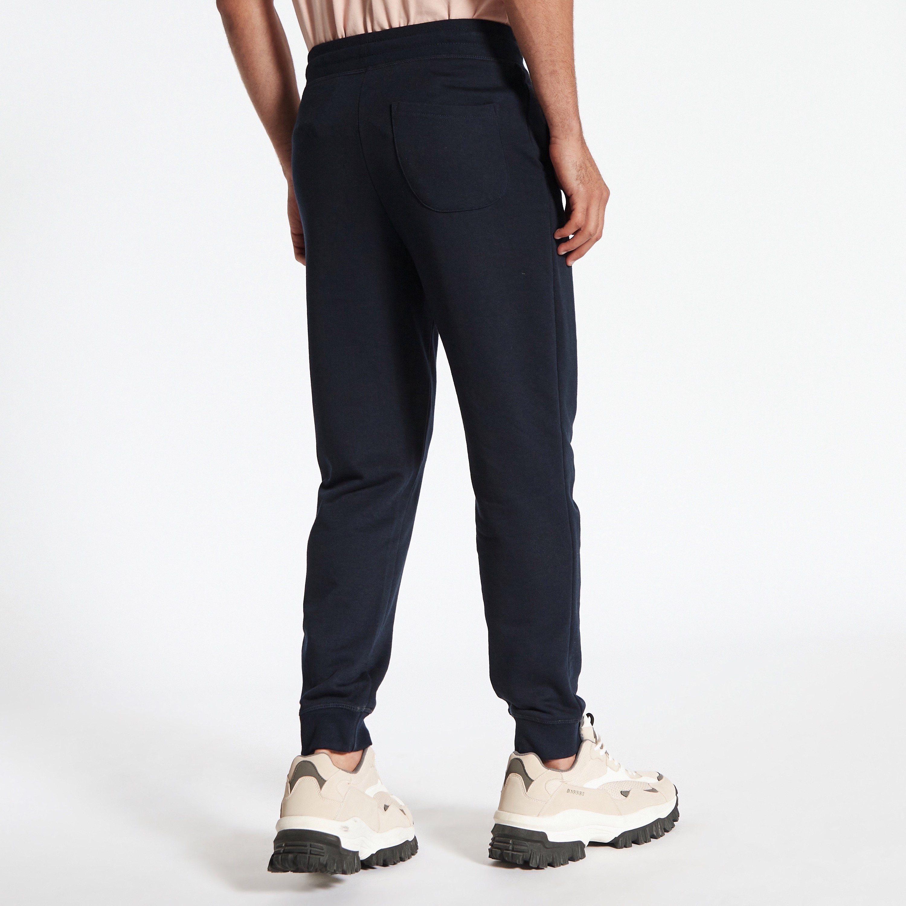 بنطلون رياضي سادة بجيوب ورباط إغلاق-men-clothing-bottoms-joggers-image-61
