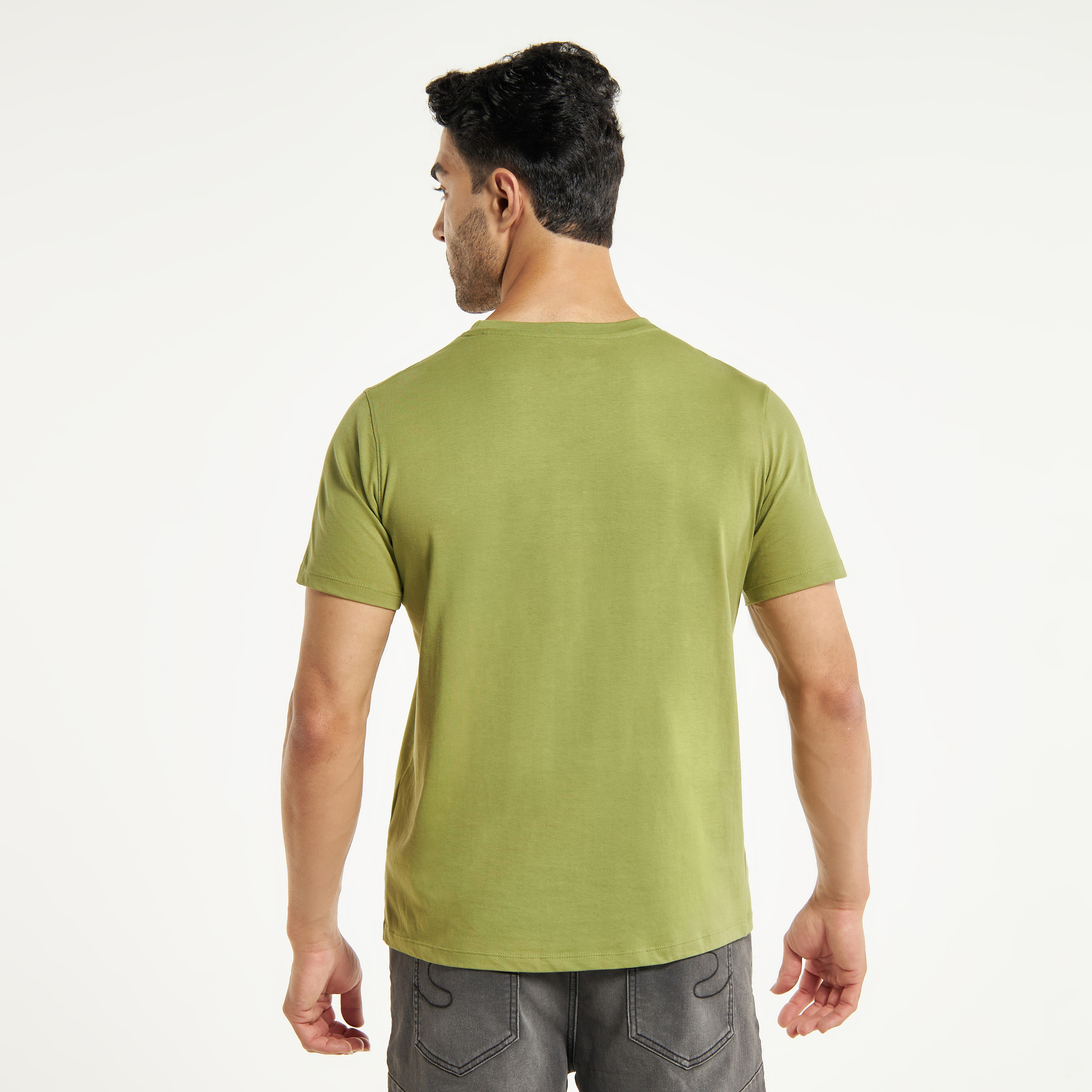 تيشيرت سادة بياقة ضيّقة وأكمام قصيرة-men-clothing-tshirtsandpolos-tshirts-image-3