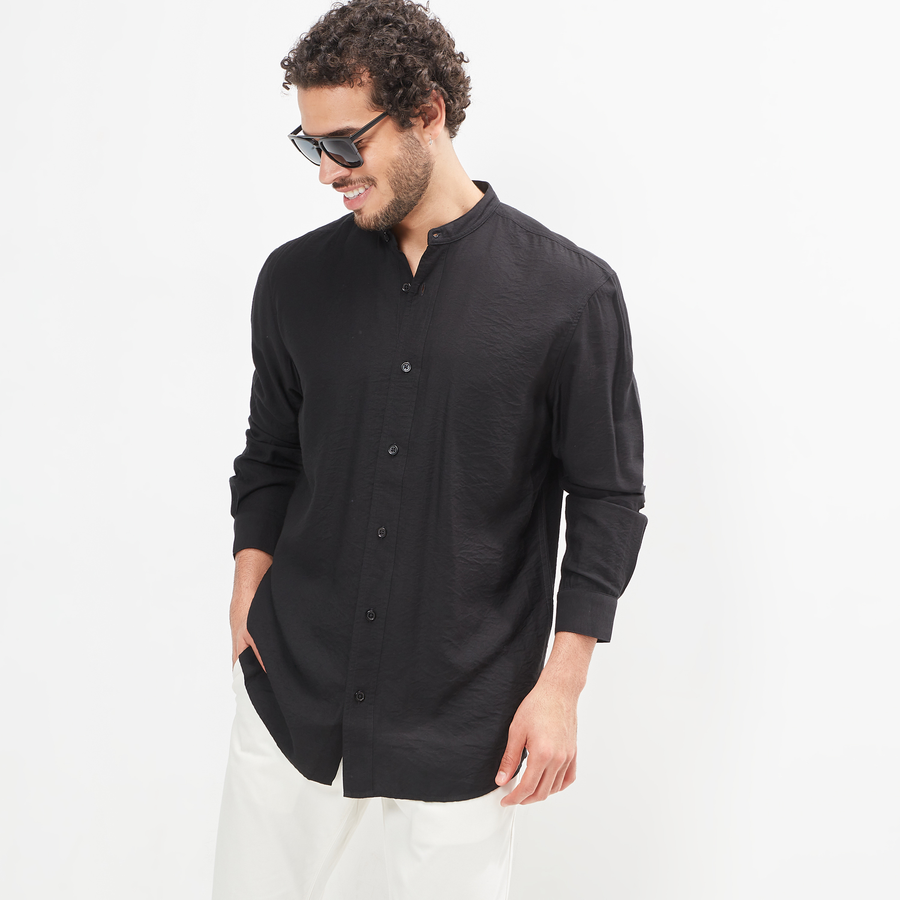 قميص سادة بياقة ماندارين وأكمام طويلة-men-clothing-shirts-image-1