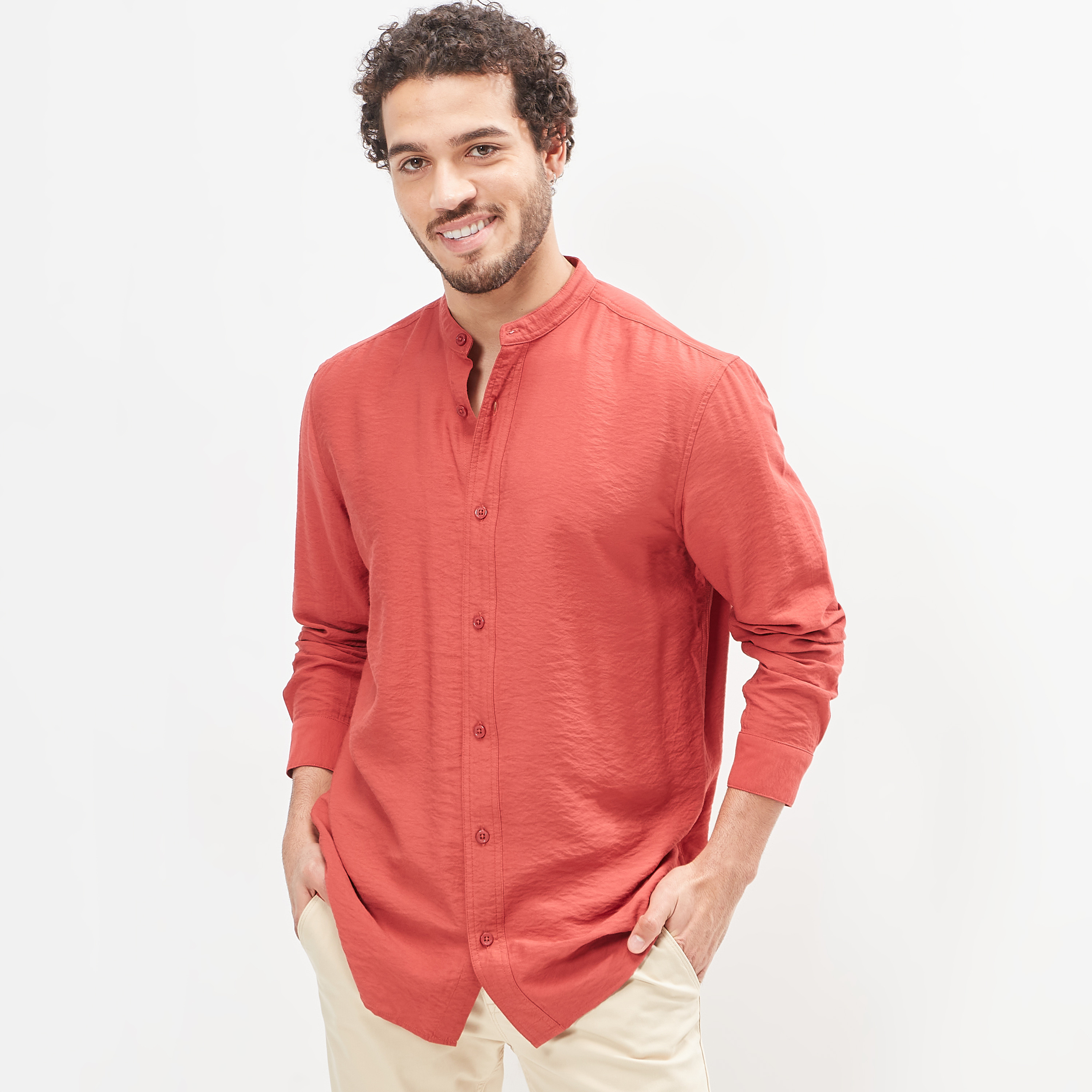 قميص سادة بياقة ماندارين وأكمام طويلة-men-clothing-shirts-image-5