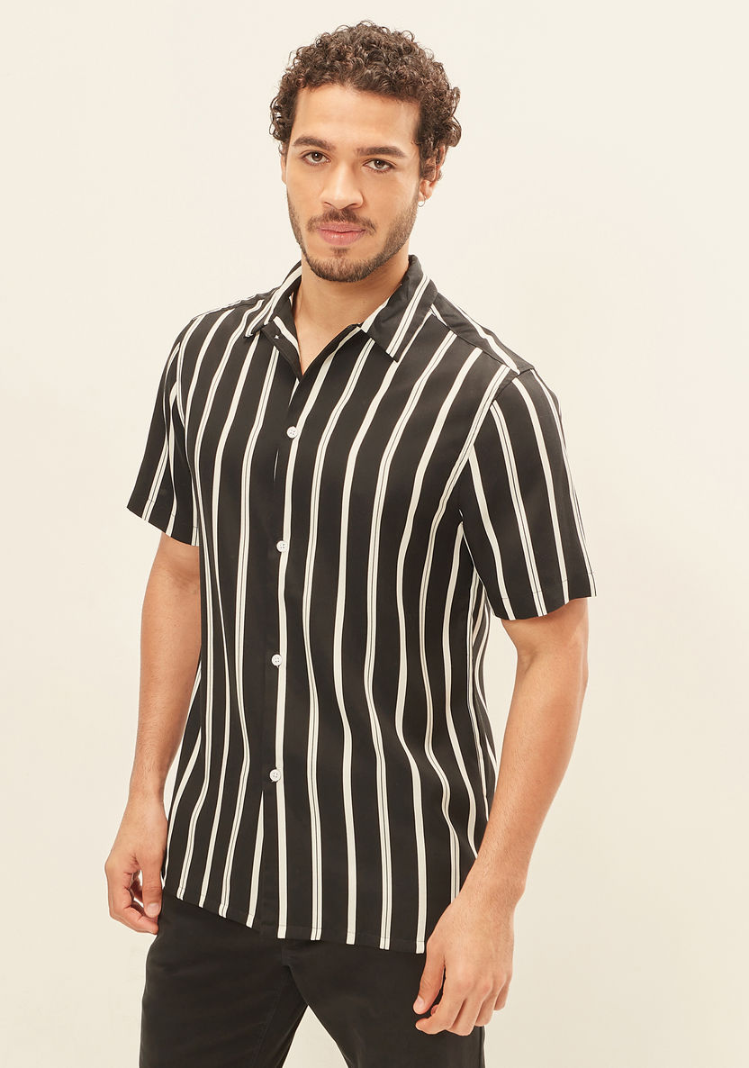 Buy Men's Striped Shirt with Short Sleeves and Button Closure Online ...