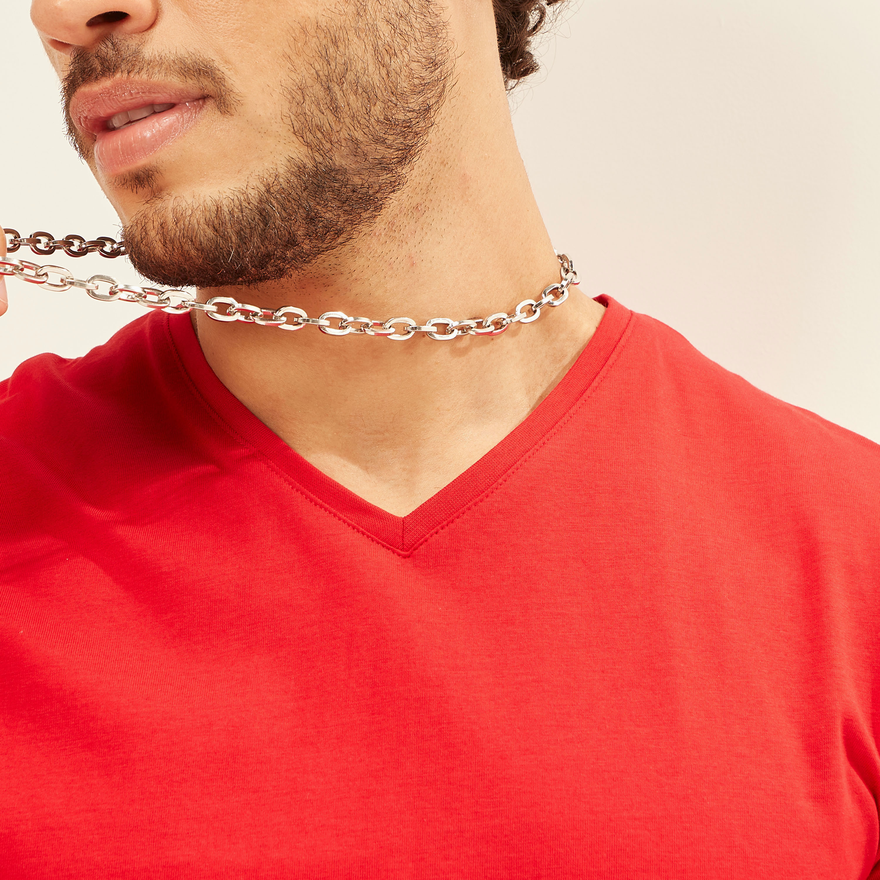 تيشيرت سادة بياقة V وأكمام قصيرة-men-clothing-tshirtsandpolos-tshirts-image-4