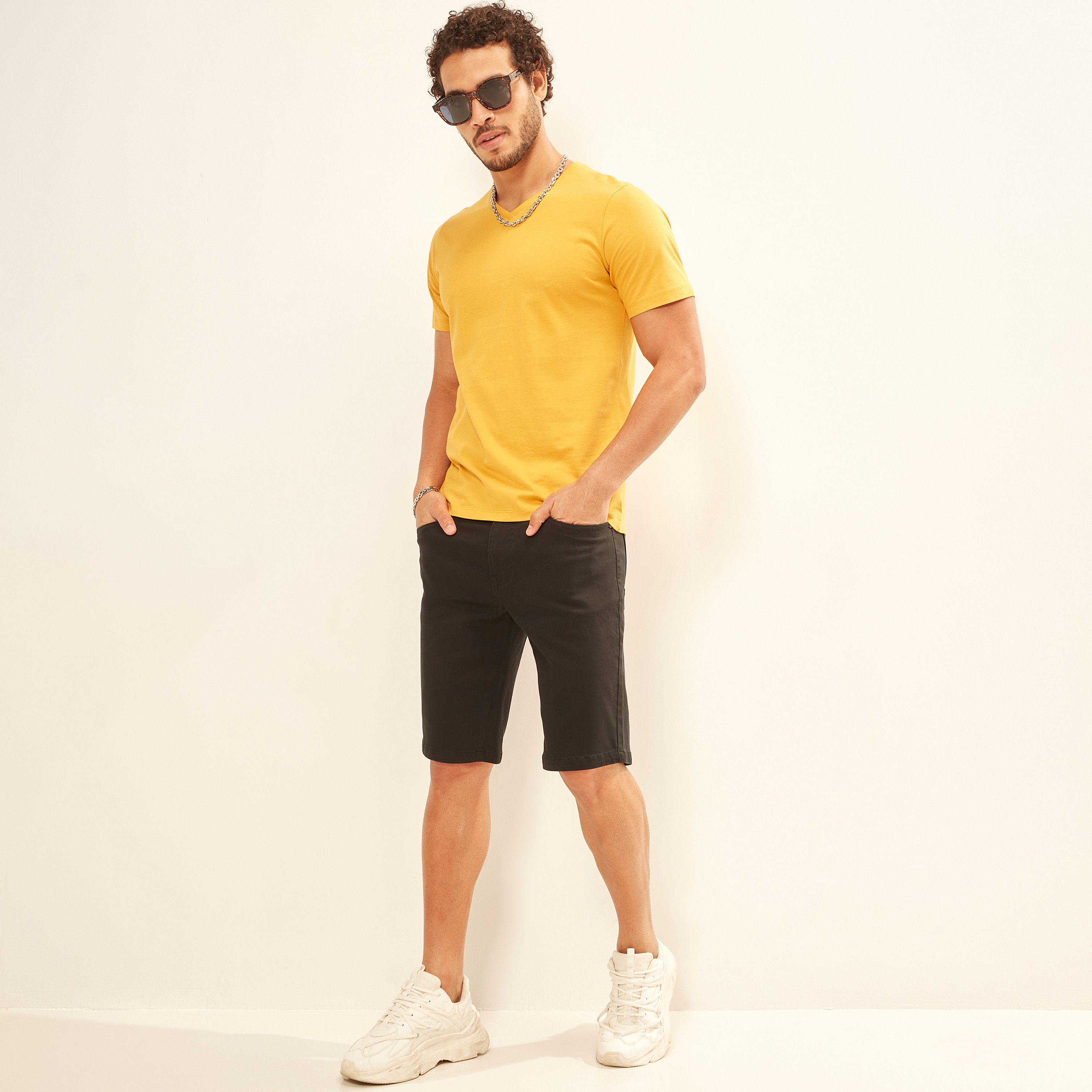 تيشيرت سادة بياقة V وأكمام قصيرة-men-clothing-tshirtsandpolos-tshirts-image-7