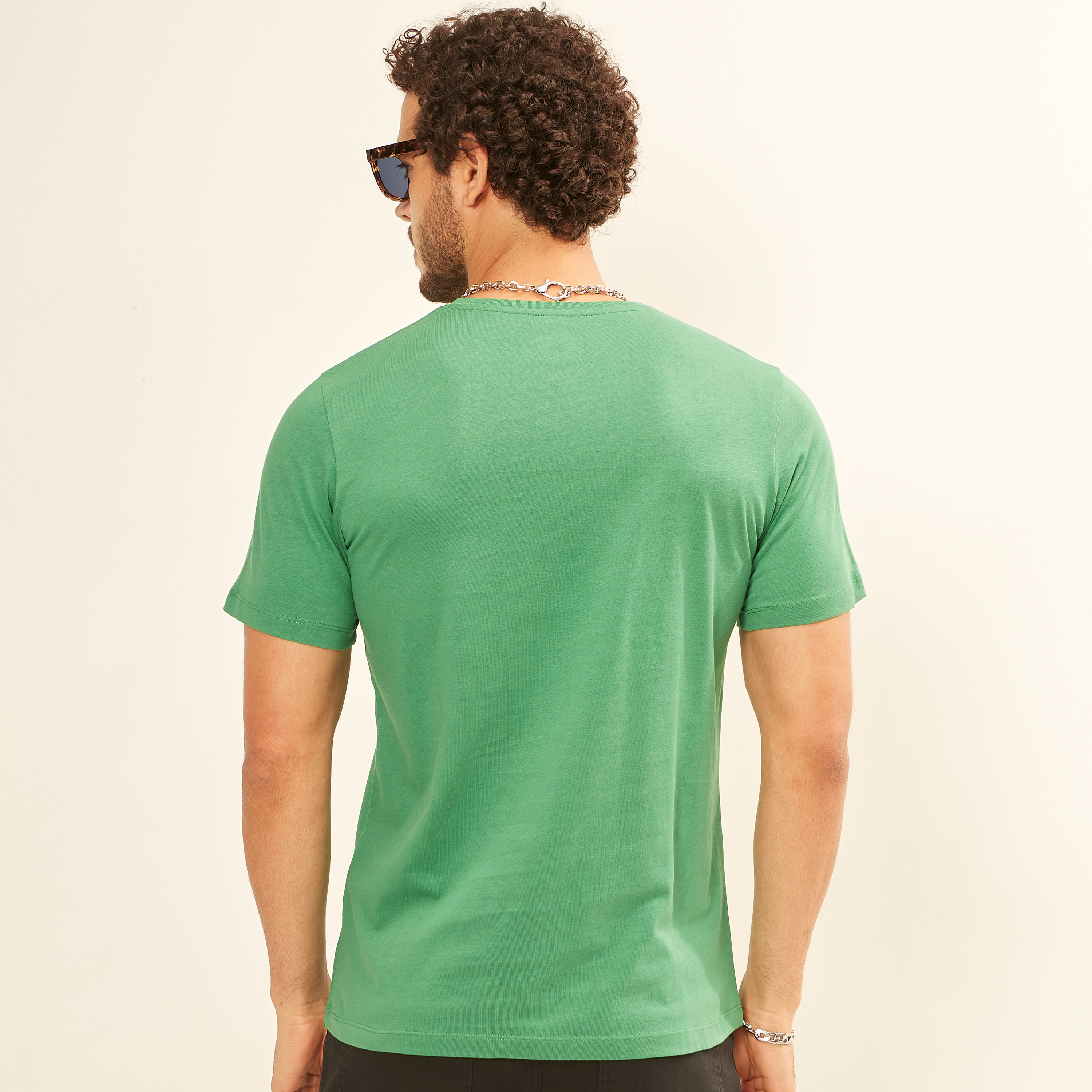 تيشيرت سادة بياقة V وأكمام قصيرة-men-clothing-tshirtsandpolos-tshirts-image-17