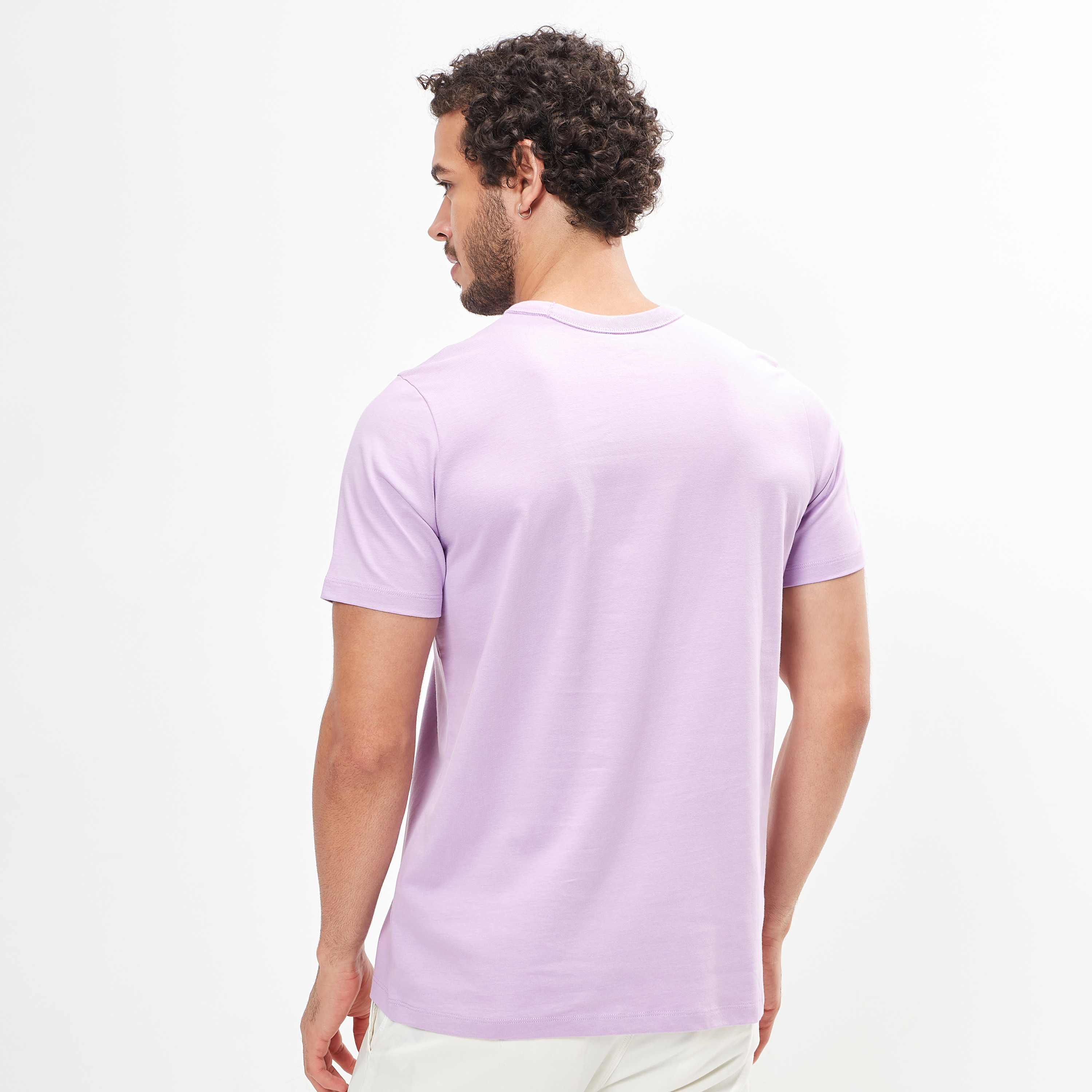 تيشيرت سادة بياقة ضيّقة وأكمام قصيرة-men-clothing-tshirtsandpolos-tshirts-image-16