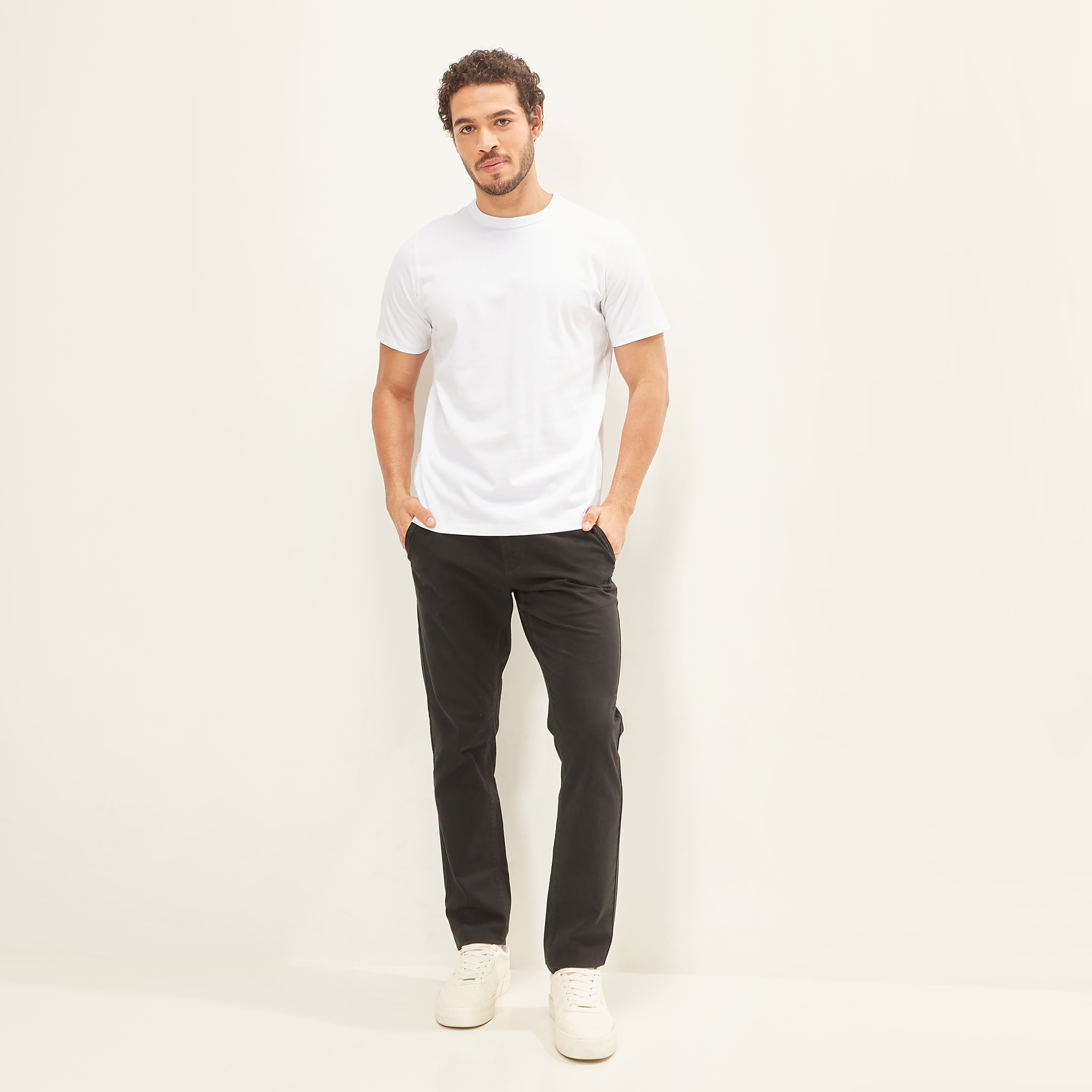 تيشيرت سادة بياقة ضيّقة وأكمام قصيرة-men-clothing-tshirtsandpolos-tshirts-image-19