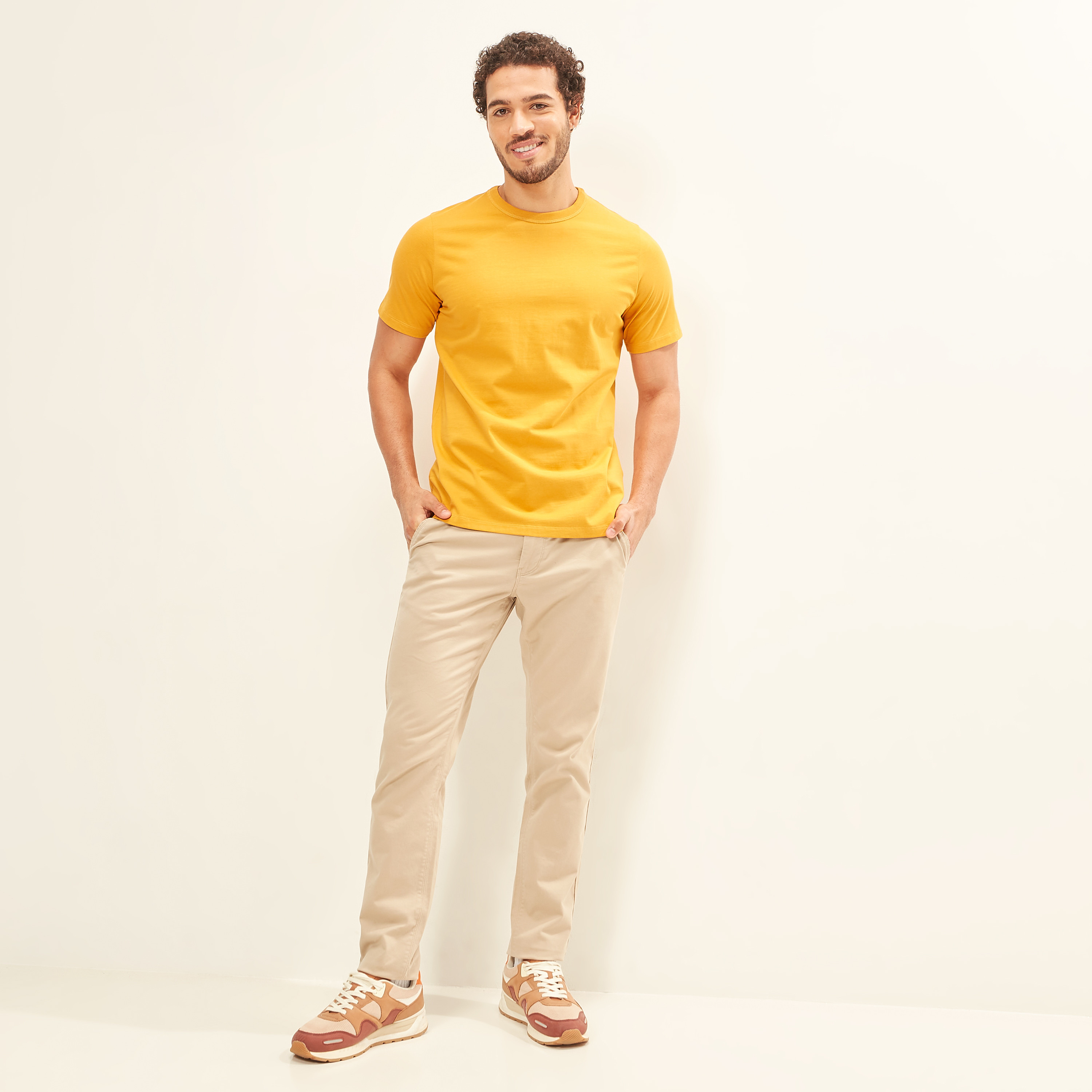 تيشيرت سادة بياقة ضيّقة وأكمام قصيرة-men-clothing-tshirtsandpolos-tshirts-image-23