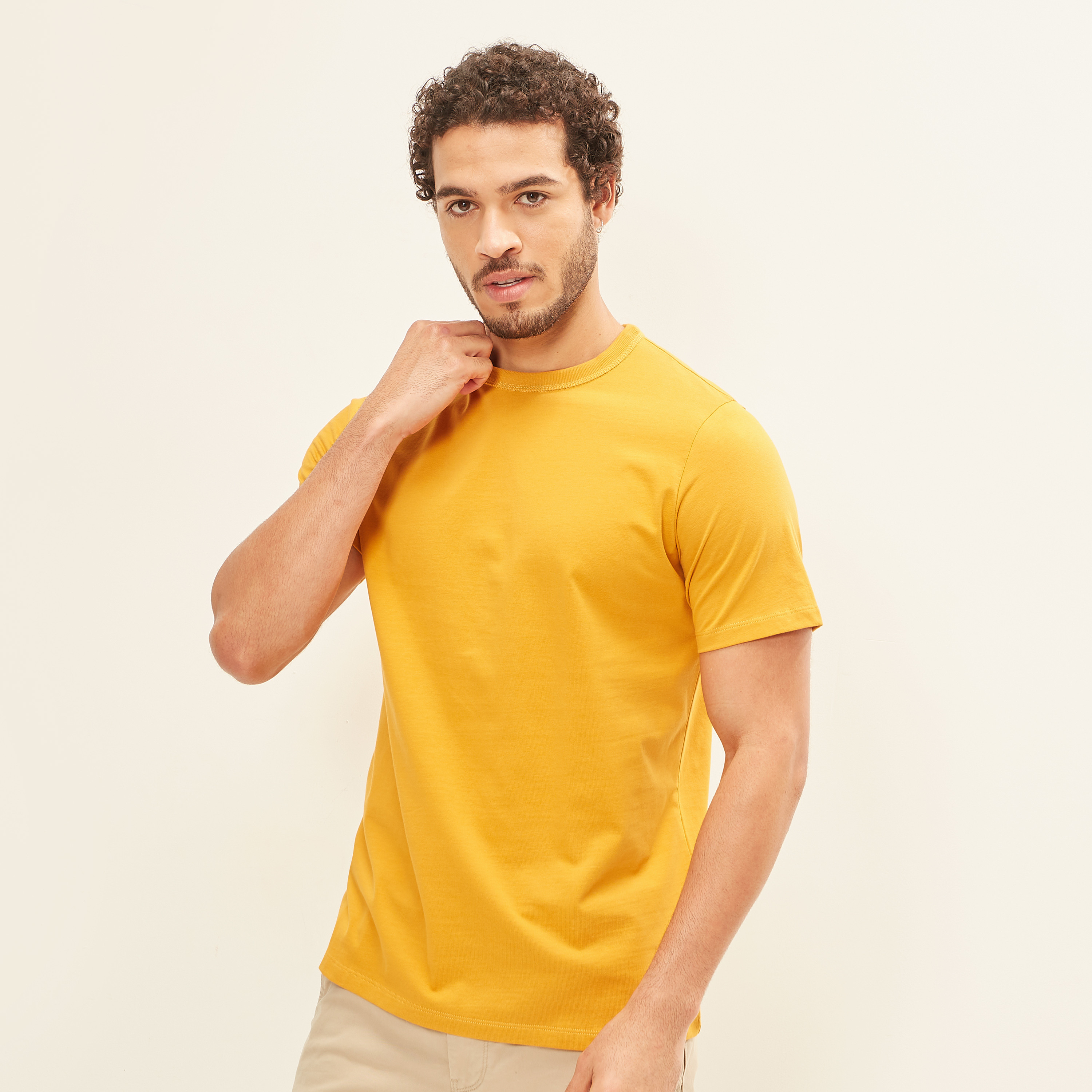 تيشيرت سادة بياقة ضيّقة وأكمام قصيرة-men-clothing-tshirtsandpolos-tshirts-image-24