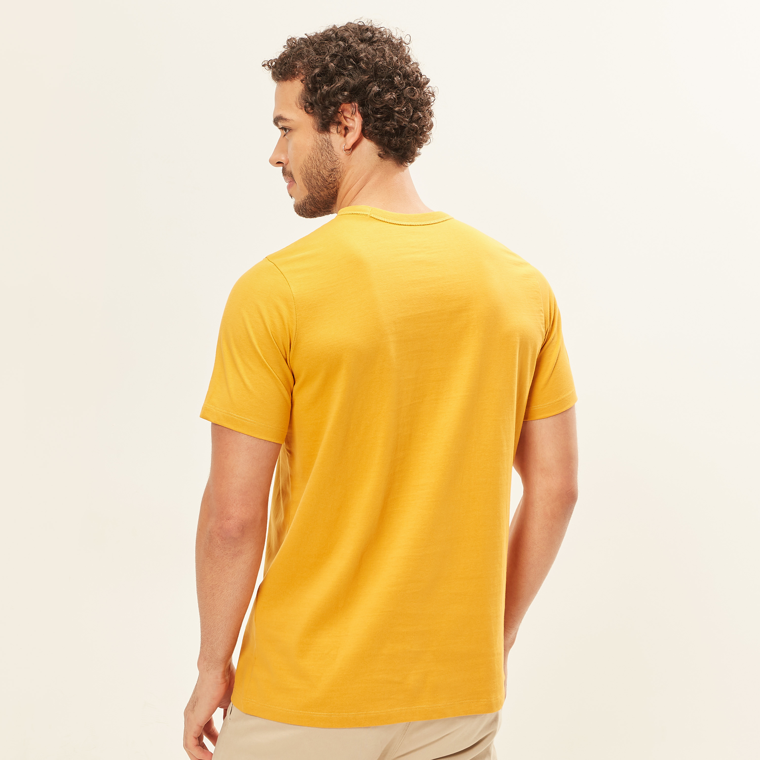 تيشيرت سادة بياقة ضيّقة وأكمام قصيرة-men-clothing-tshirtsandpolos-tshirts-image-25