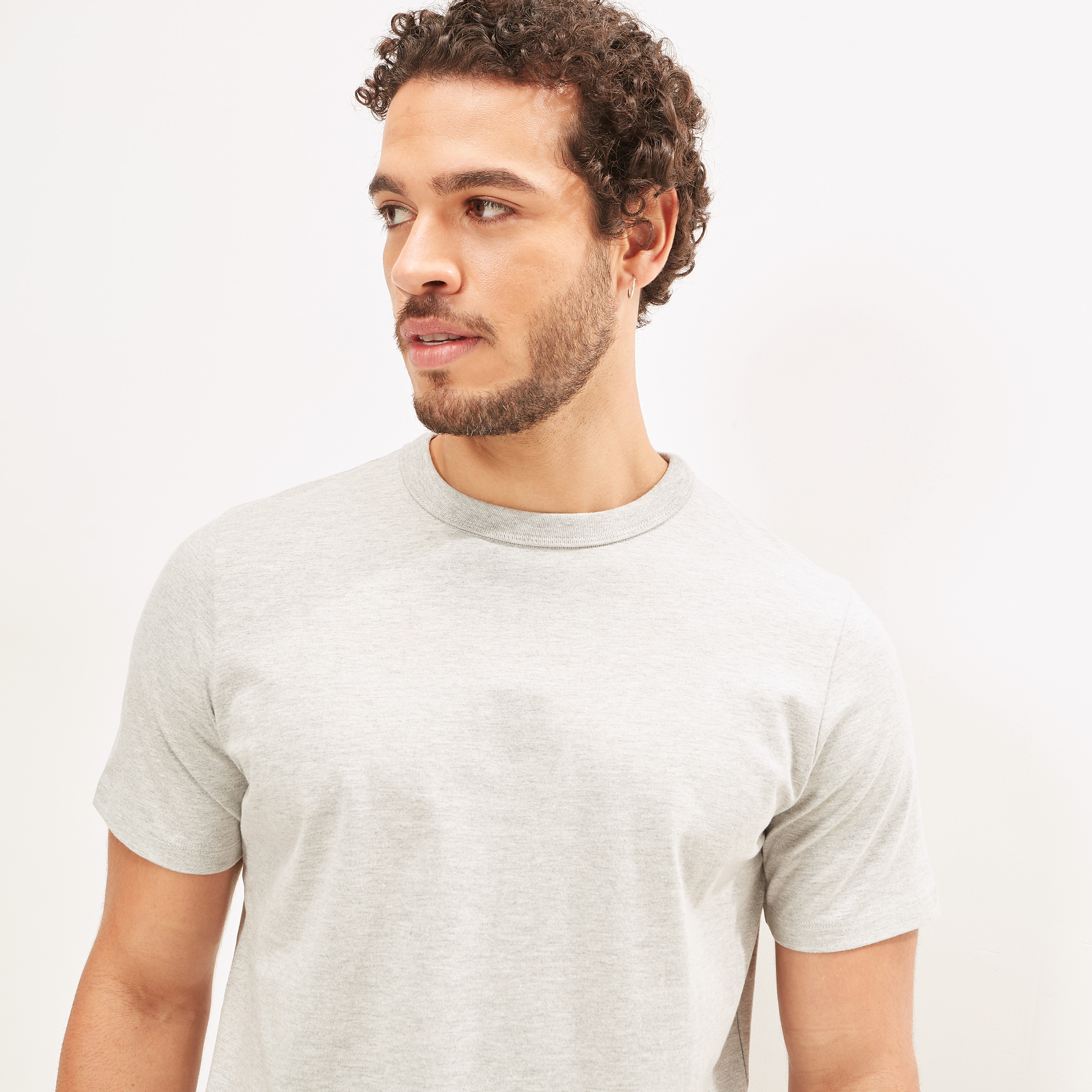 تيشيرت سادة بياقة ضيّقة وأكمام قصيرة-men-clothing-tshirtsandpolos-tshirts-image-33