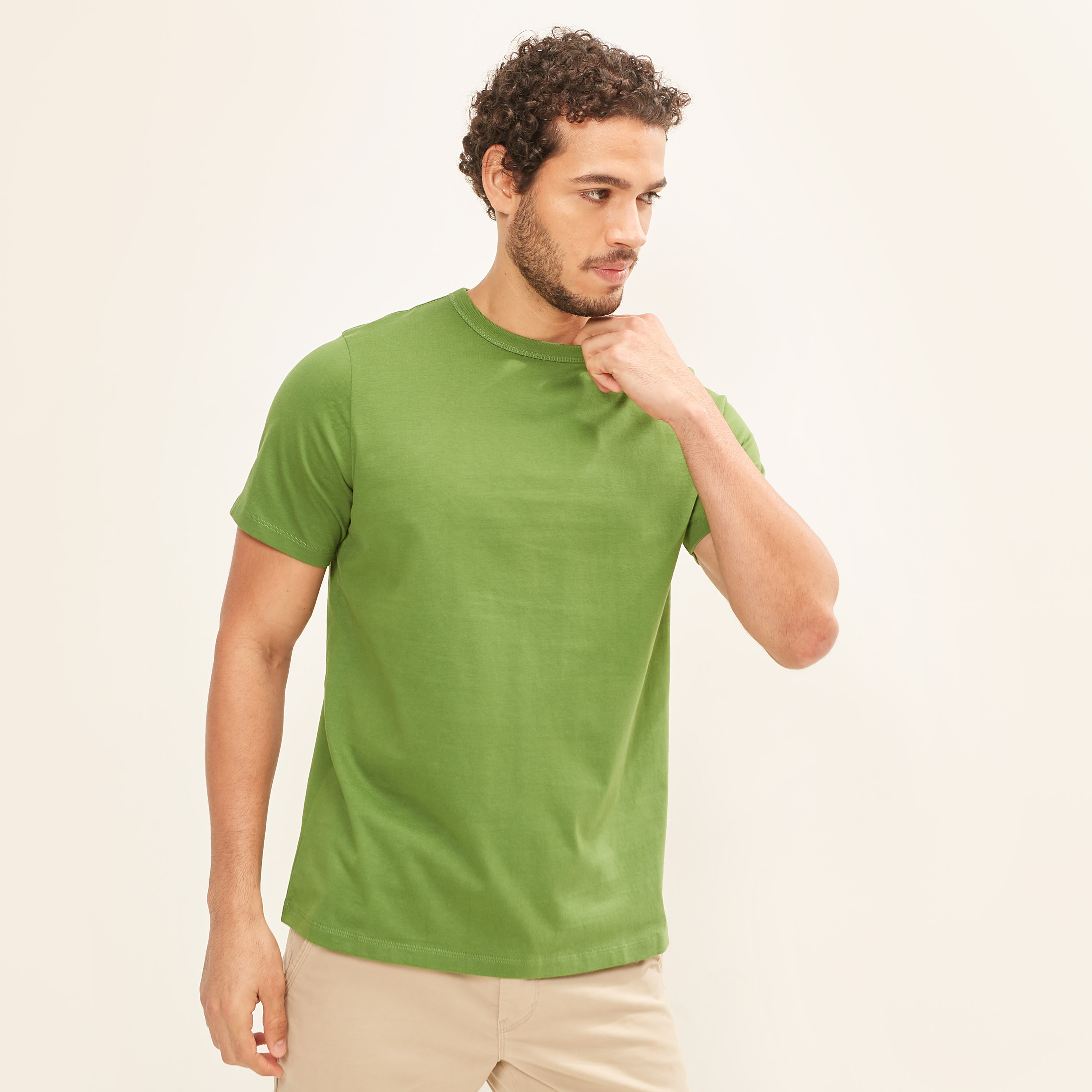 تيشيرت سادة بياقة ضيّقة وأكمام قصيرة-men-clothing-tshirtsandpolos-tshirts-image-43