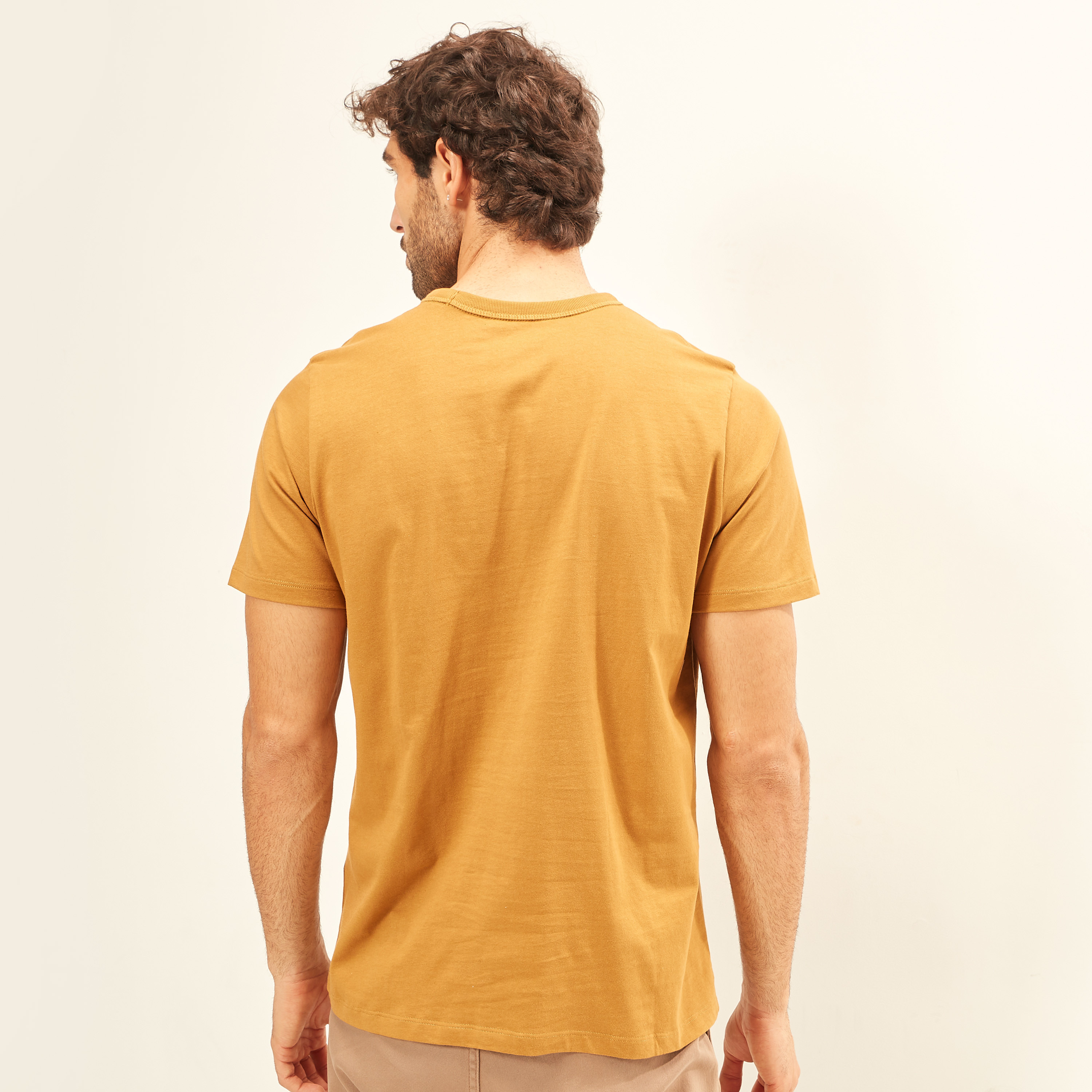 تيشيرت سادة بياقة ضيّقة وأكمام قصيرة-men-clothing-tshirtsandpolos-tshirts-image-49