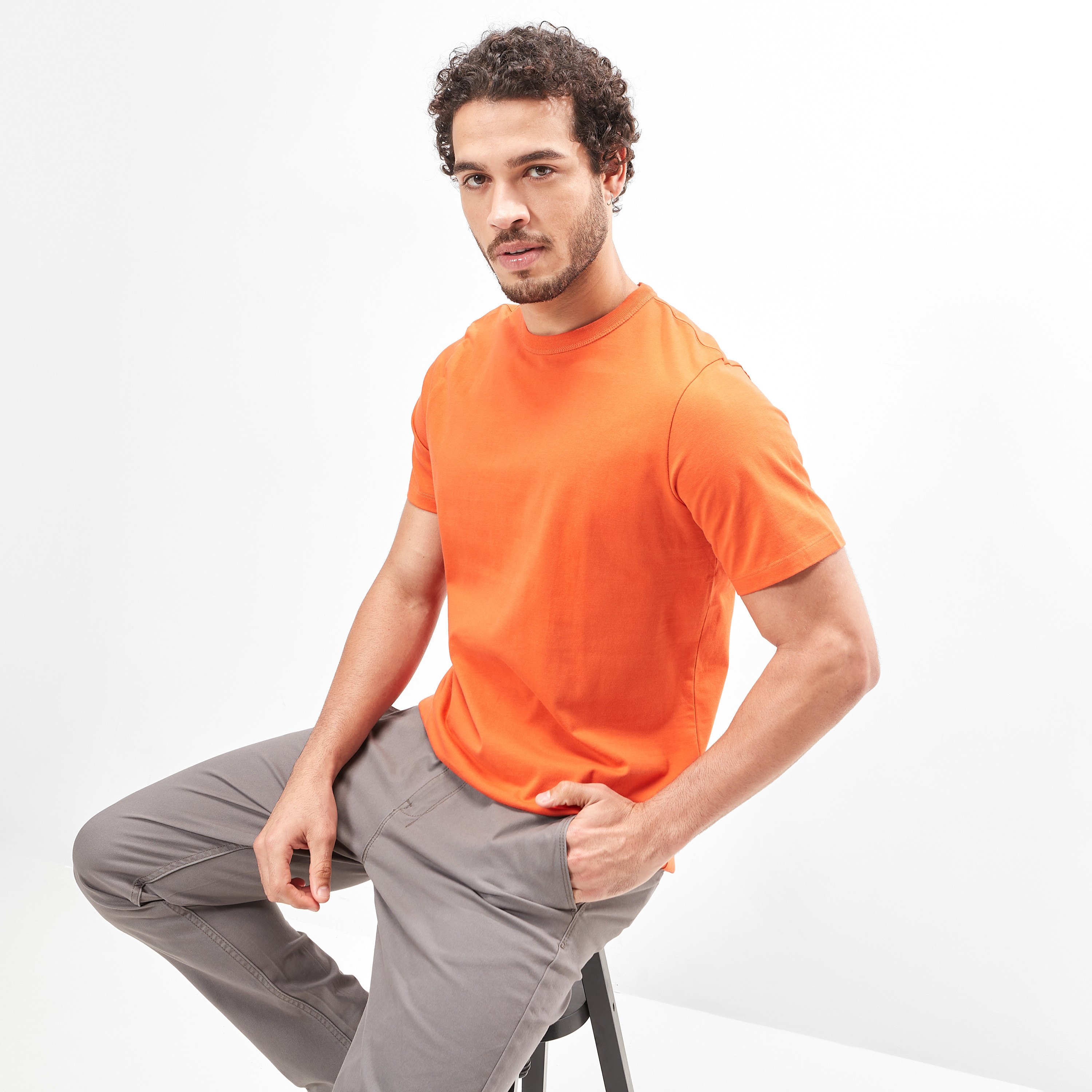 تيشيرت سادة بياقة ضيّقة وأكمام قصيرة-men-clothing-tshirtsandpolos-tshirts-image-50