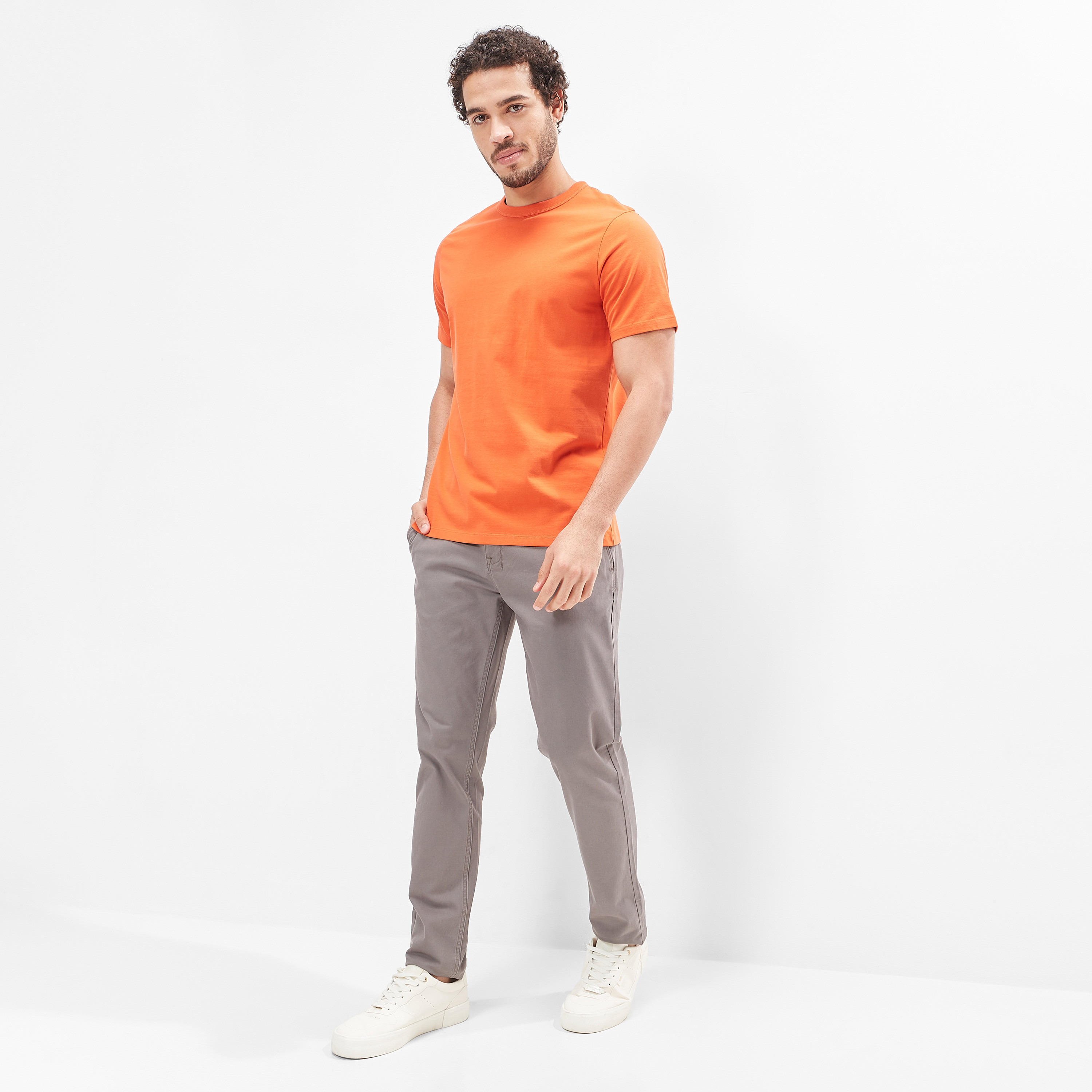 تيشيرت سادة بياقة ضيّقة وأكمام قصيرة-men-clothing-tshirtsandpolos-tshirts-image-51