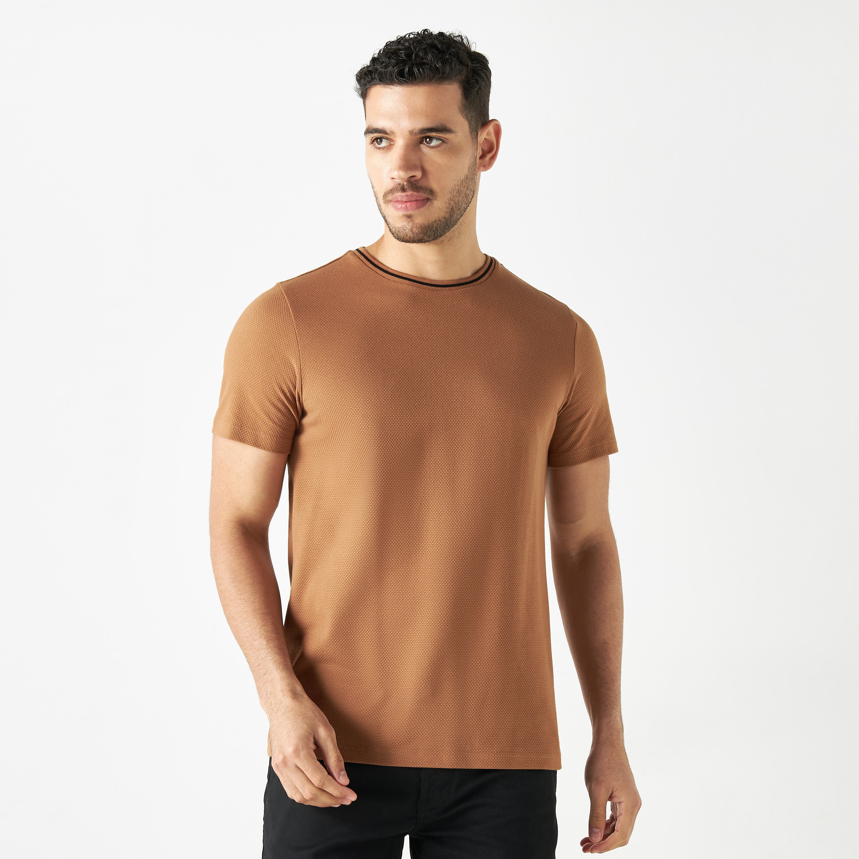 popcorn textured crew neck t shirt