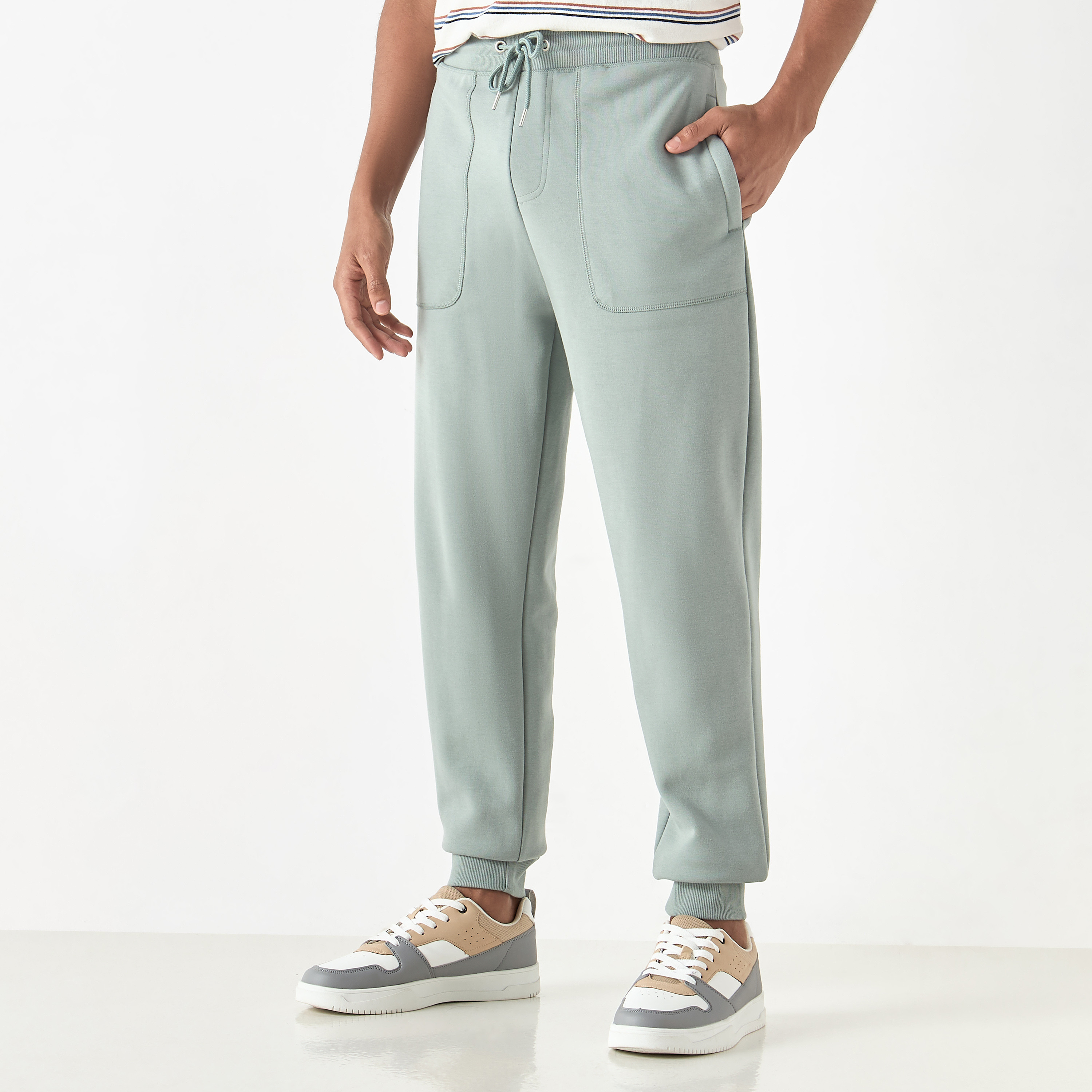 ToBeInStyle Men's Fleece Lined Cargo Pants - Adjustable Drawstring Waist & Multiple Pockets