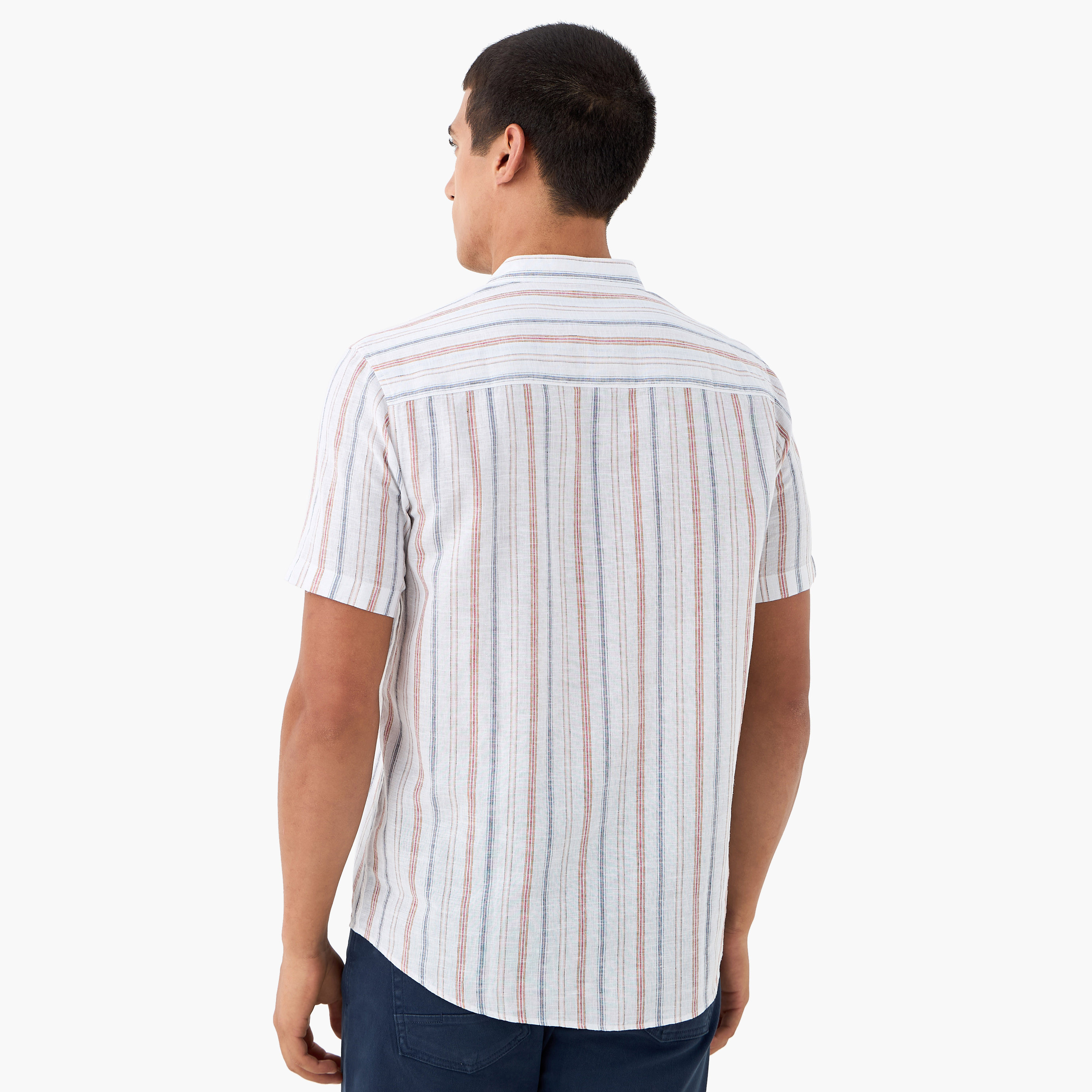 قميص مقلّم من مزيج الكتان بياقة ماندارين-men-clothing-shirts-image-3
