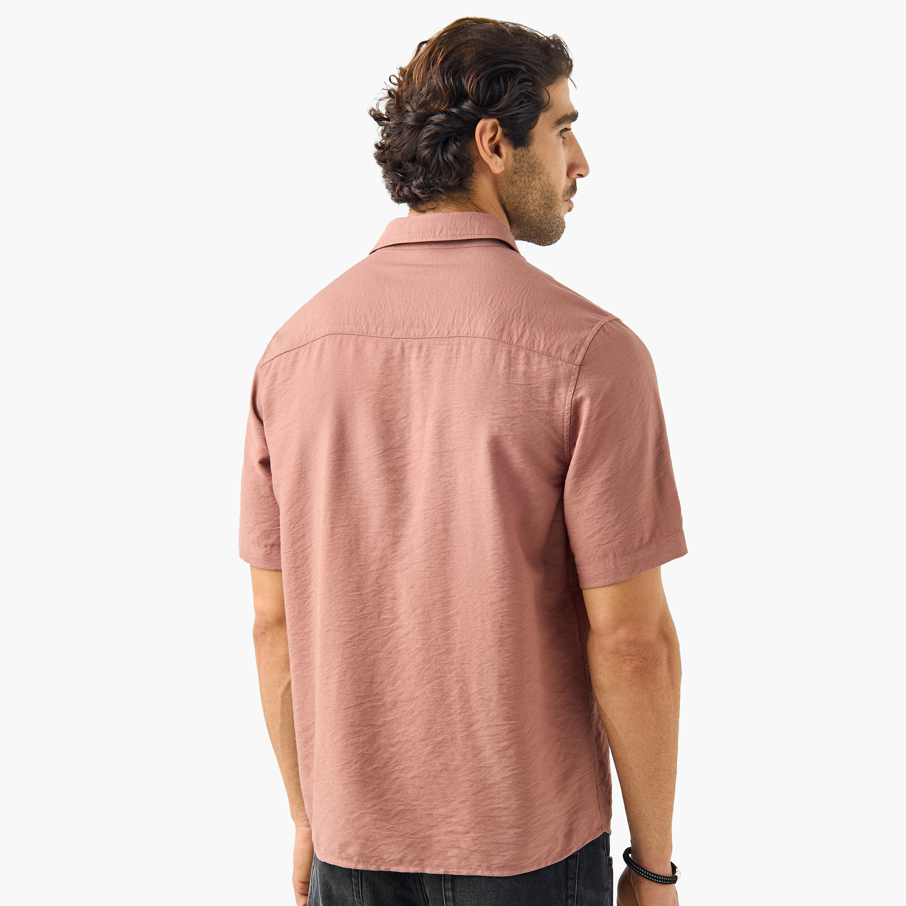 قميص بقصة عادية وأكمام قصيرة-men-clothing-shirts-image-3