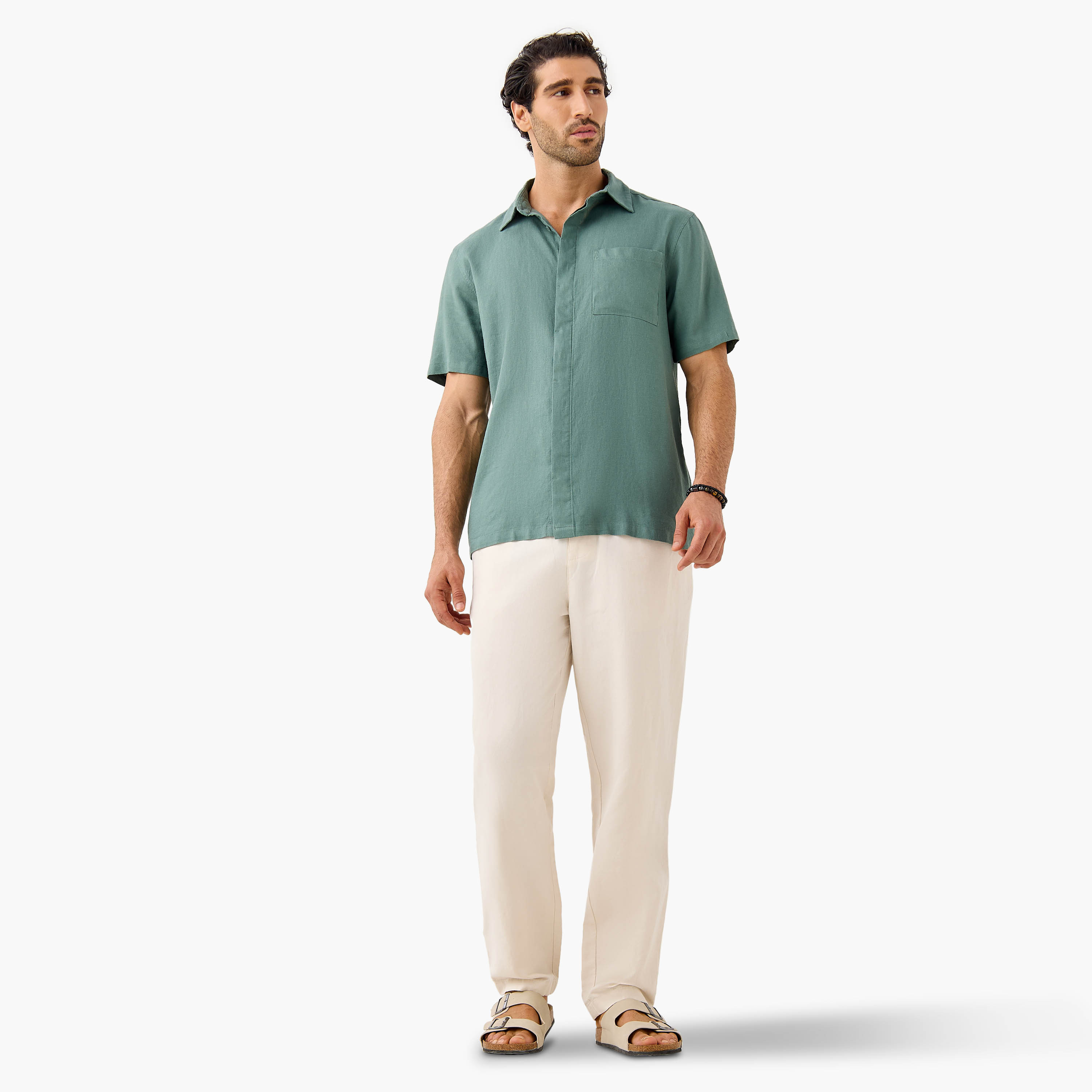 قميص من مزيج الكتان بياقة وقصة عادية وجيب على الصدر-men-clothing-shirts-image-17