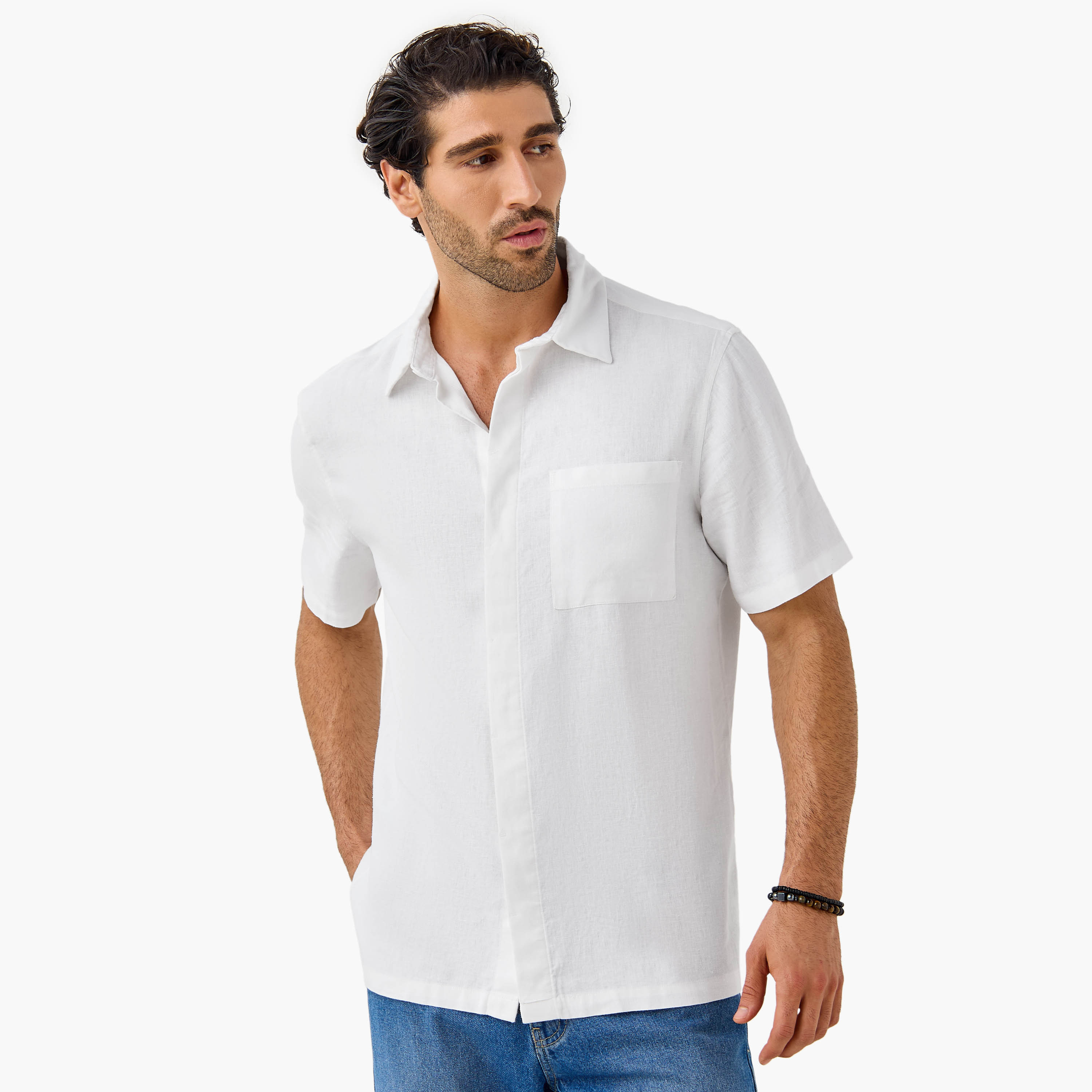 قميص من مزيج الكتان بياقة وقصة عادية وجيب على الصدر-men-clothing-shirts-image-6