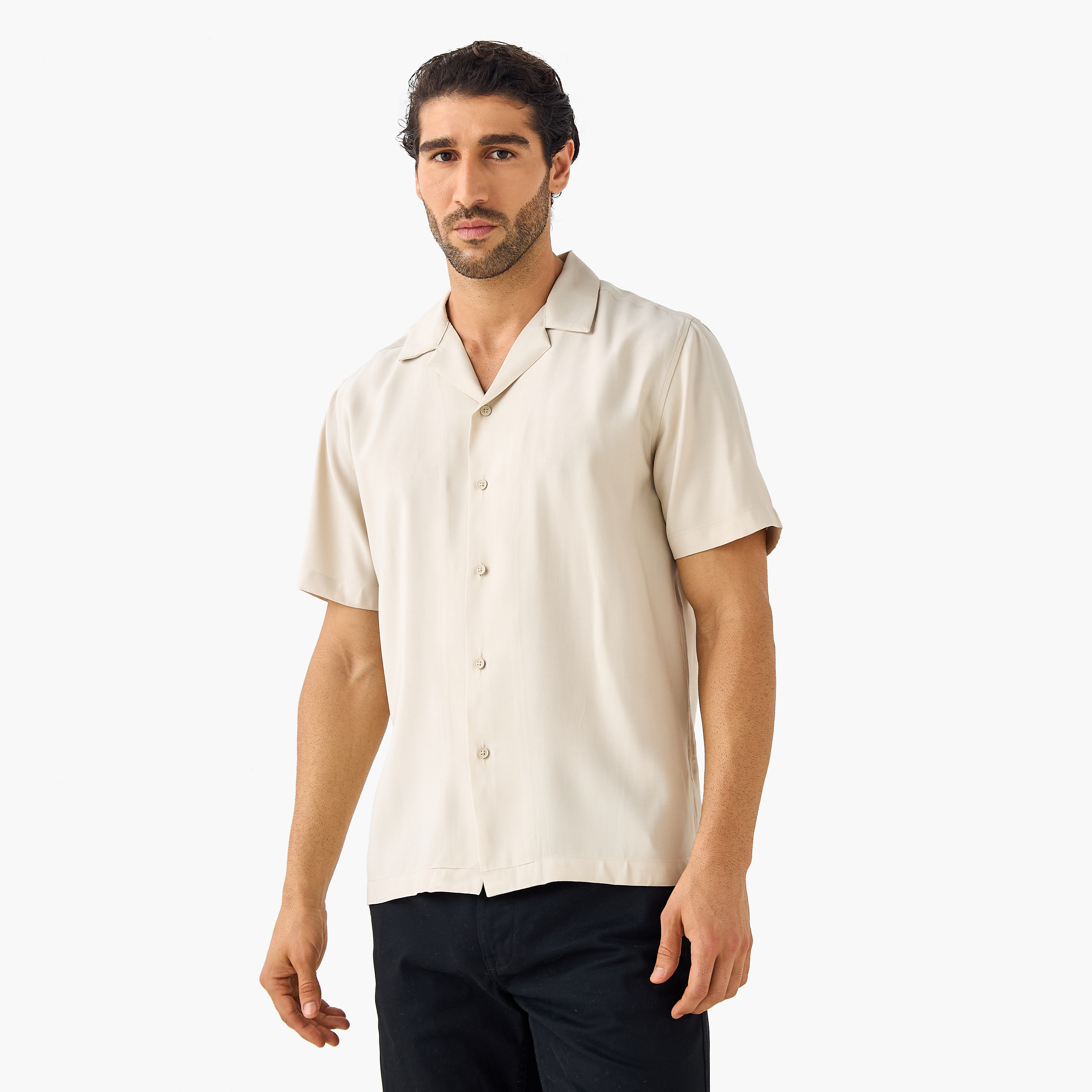 قميص بياقة وقصة مريحة-men-clothing-shirts-image-1