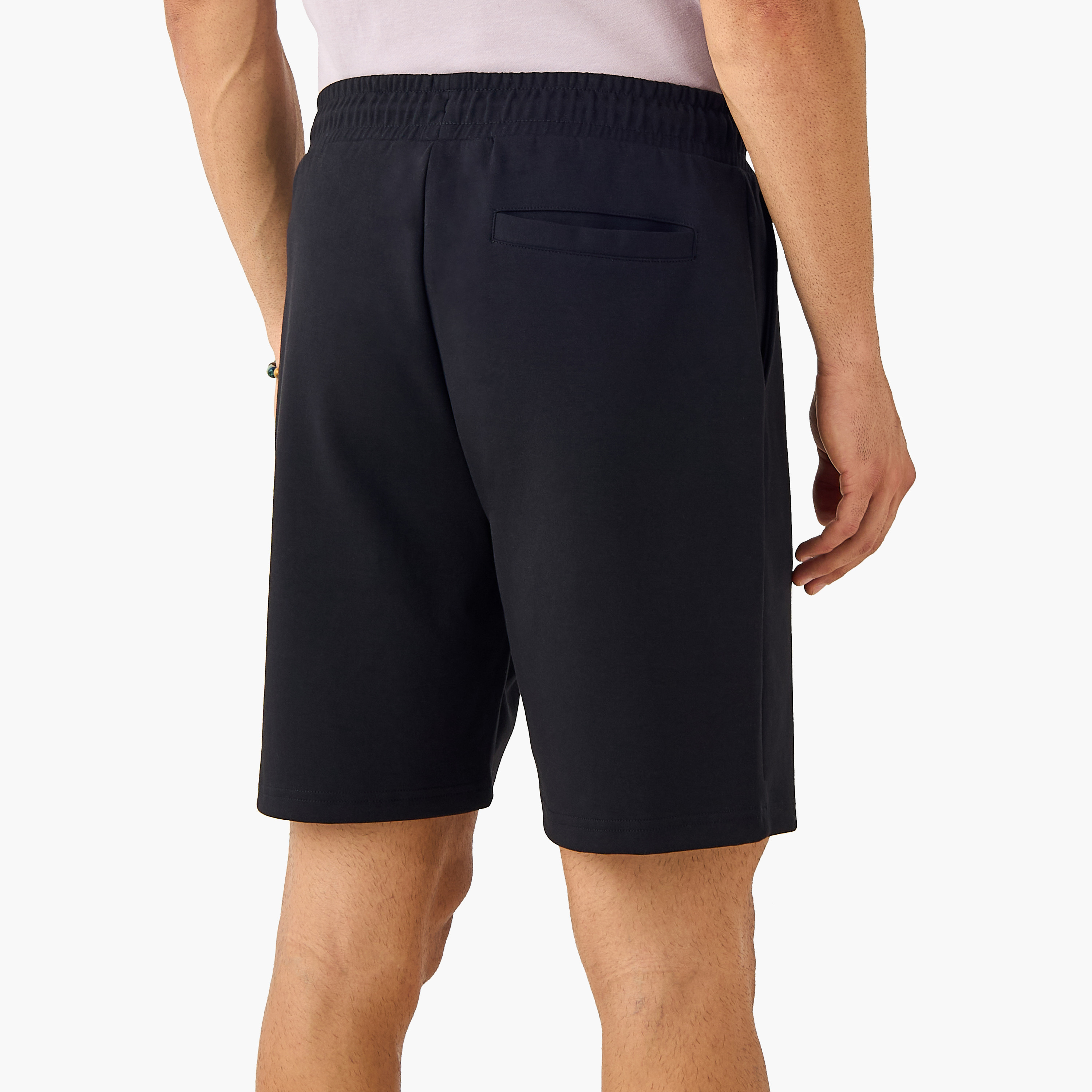 شورت سكوبا بقصّة عادية بخصر مطاطي وجيوب-men-clothing-bottoms-shorts-image-3