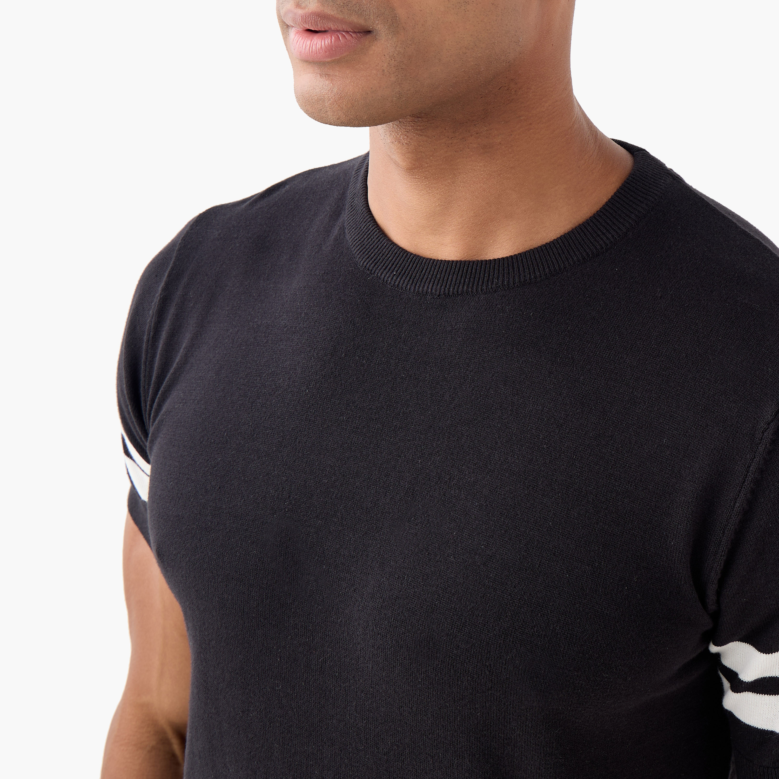 Stripe Detail Crew Neck T-shirt-men-clothing-tshirtsandpolos-tshirts-image-4