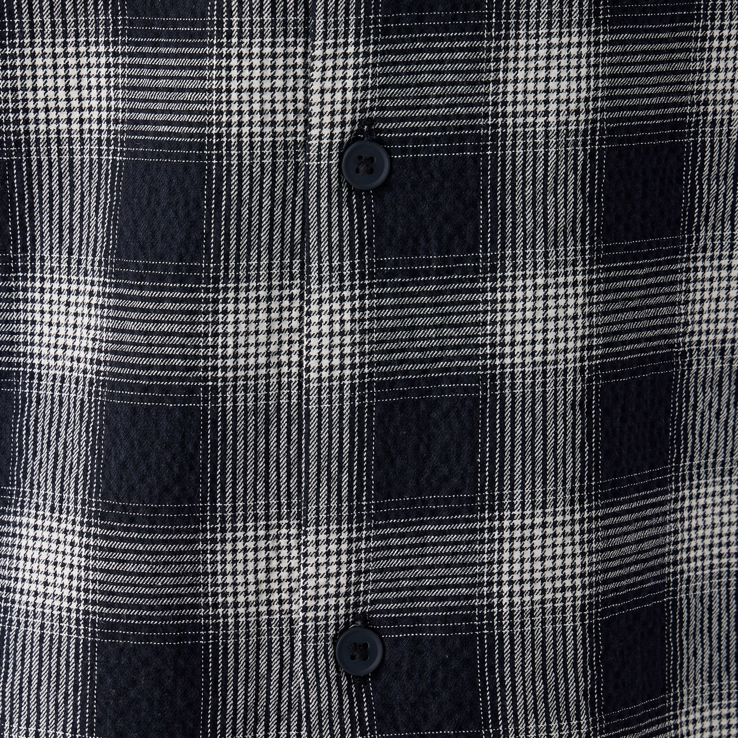 قميص ريزورت سيرساكر بقصة عادية وطبعات مربعات-men-clothing-shirts-image-5