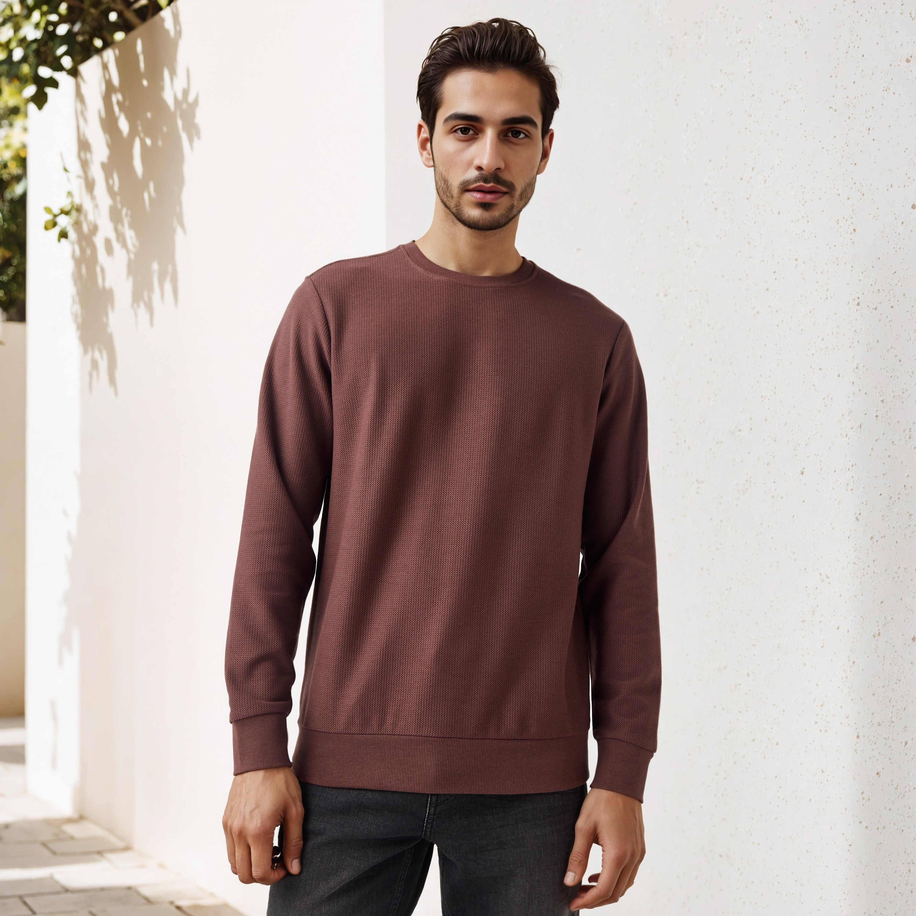 سويت شيرت بارز الملمس بنمط متعرج-men-winterwear-hoodiesandsweatshirts-image-1