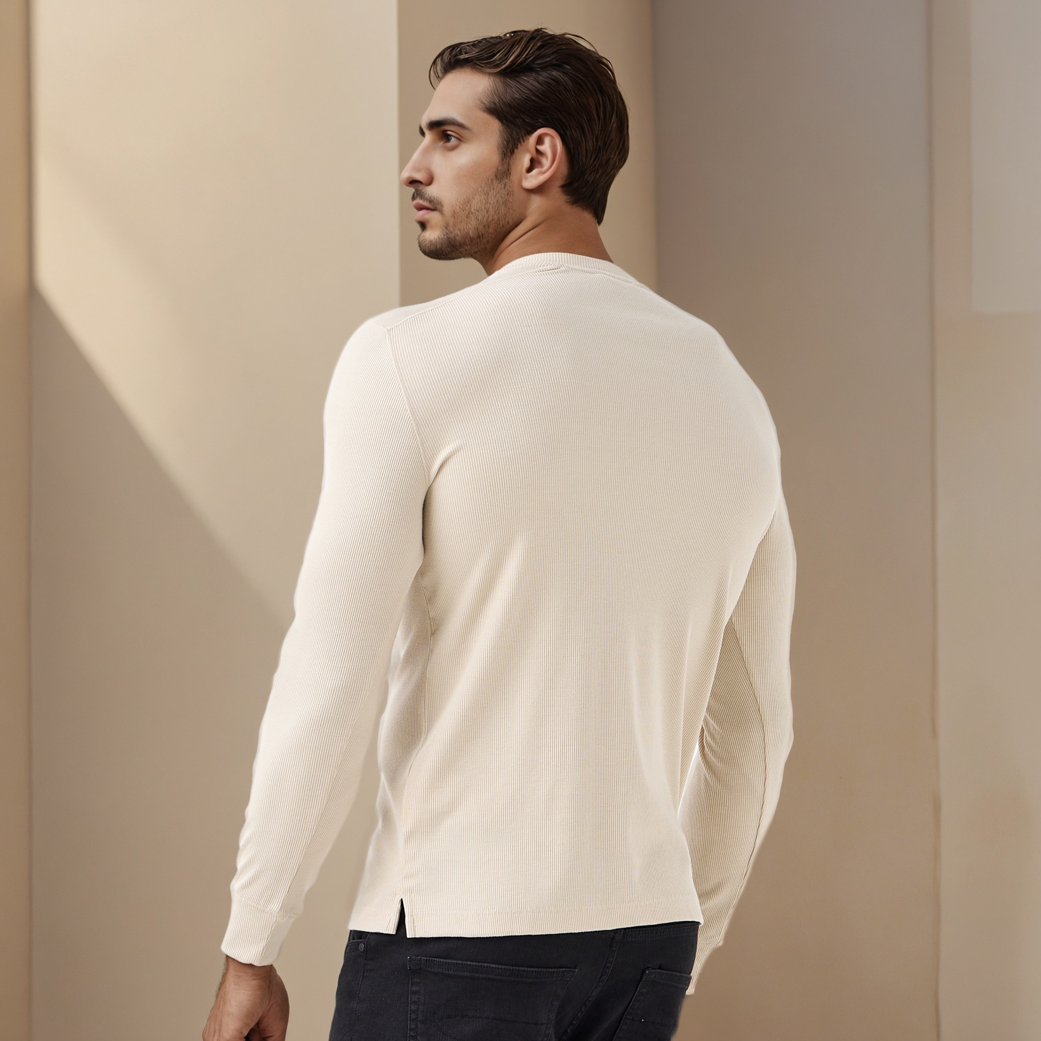 تيشيرت بارز الملمس بقصّة عادية-men-clothing-tshirtsandpolos-tshirts-image-18