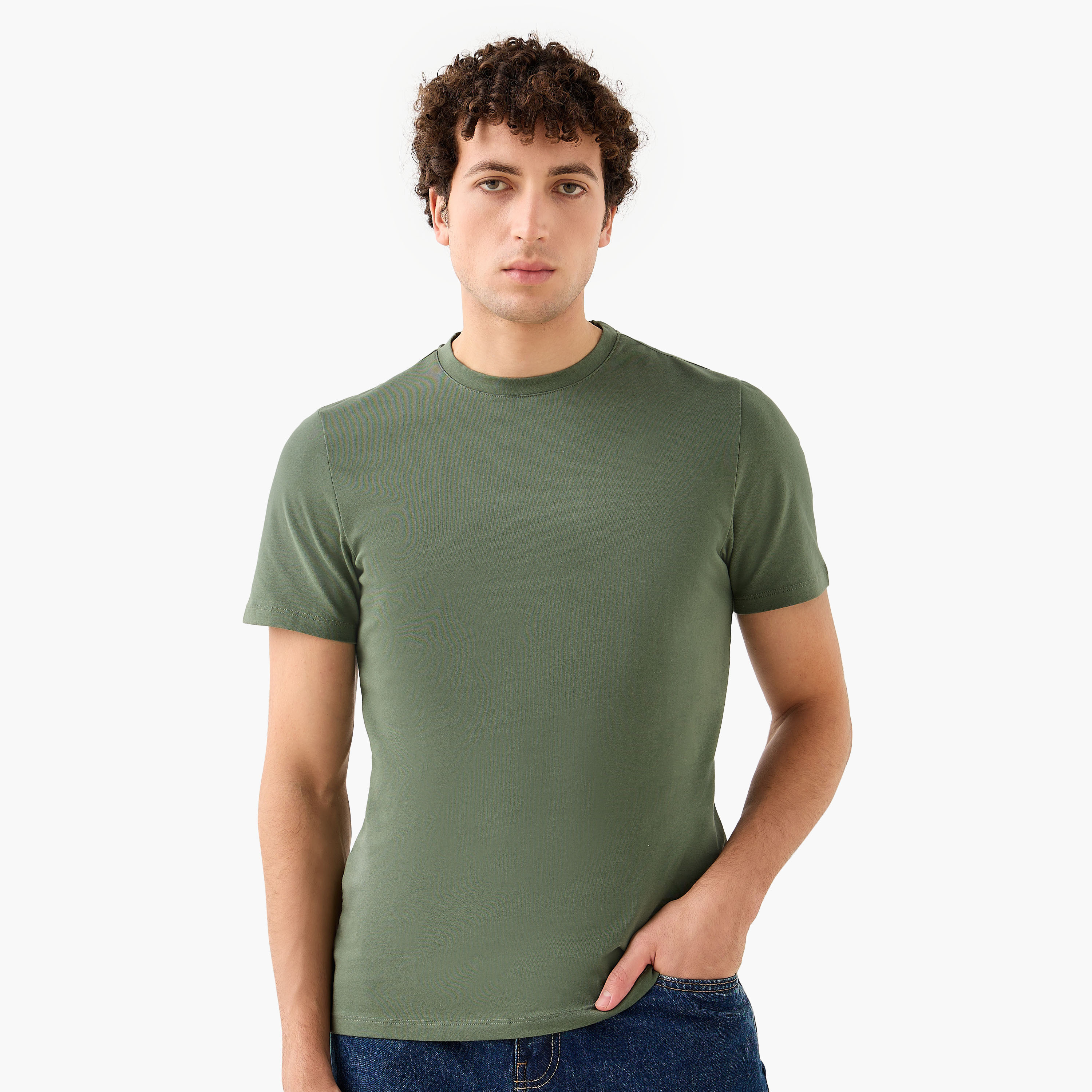 تيشيرت بياقة ضيقة وقصة عادية-men-clothing-tshirtsandpolos-tshirts-image-1
