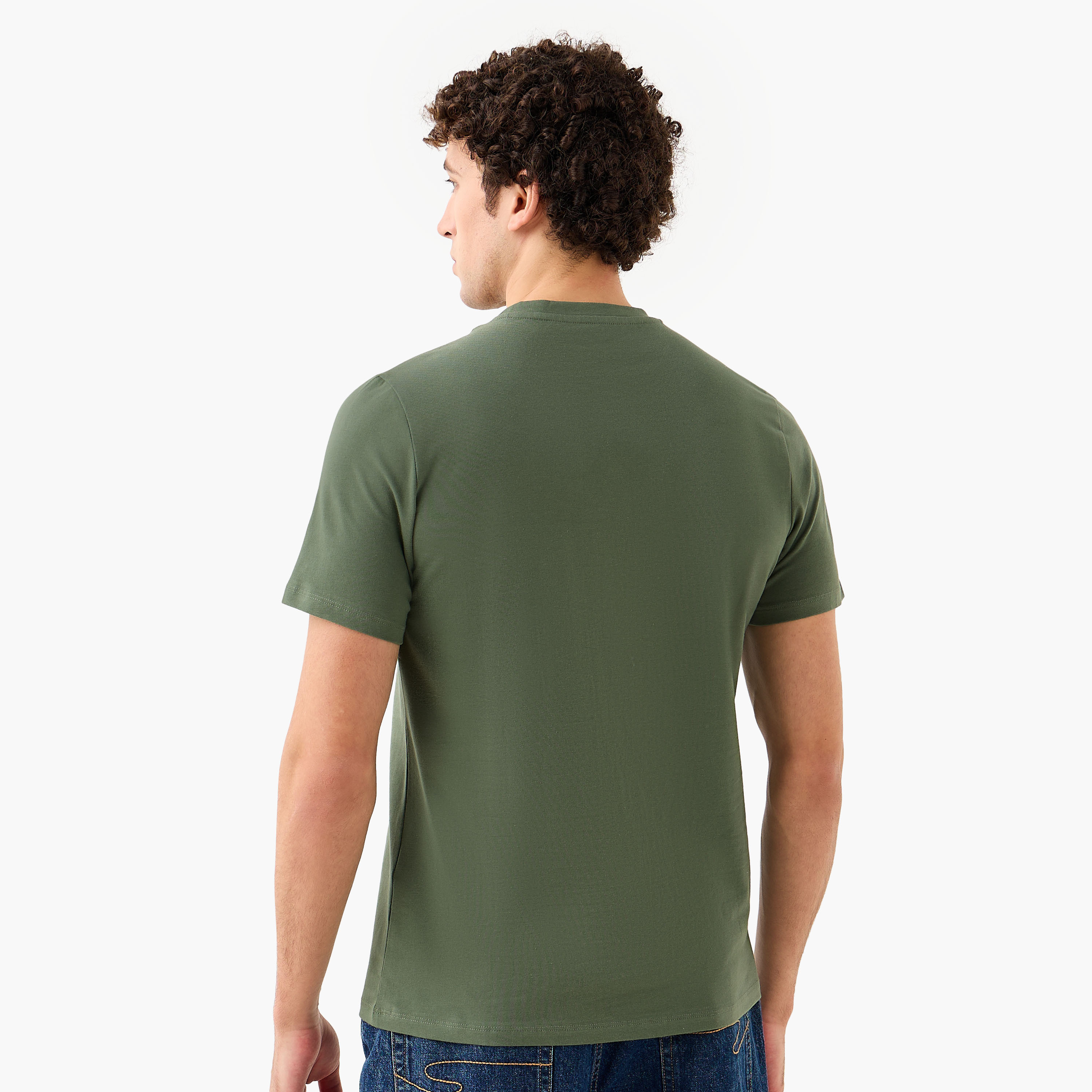 تيشيرت بياقة ضيقة وقصة عادية-men-clothing-tshirtsandpolos-tshirts-image-3
