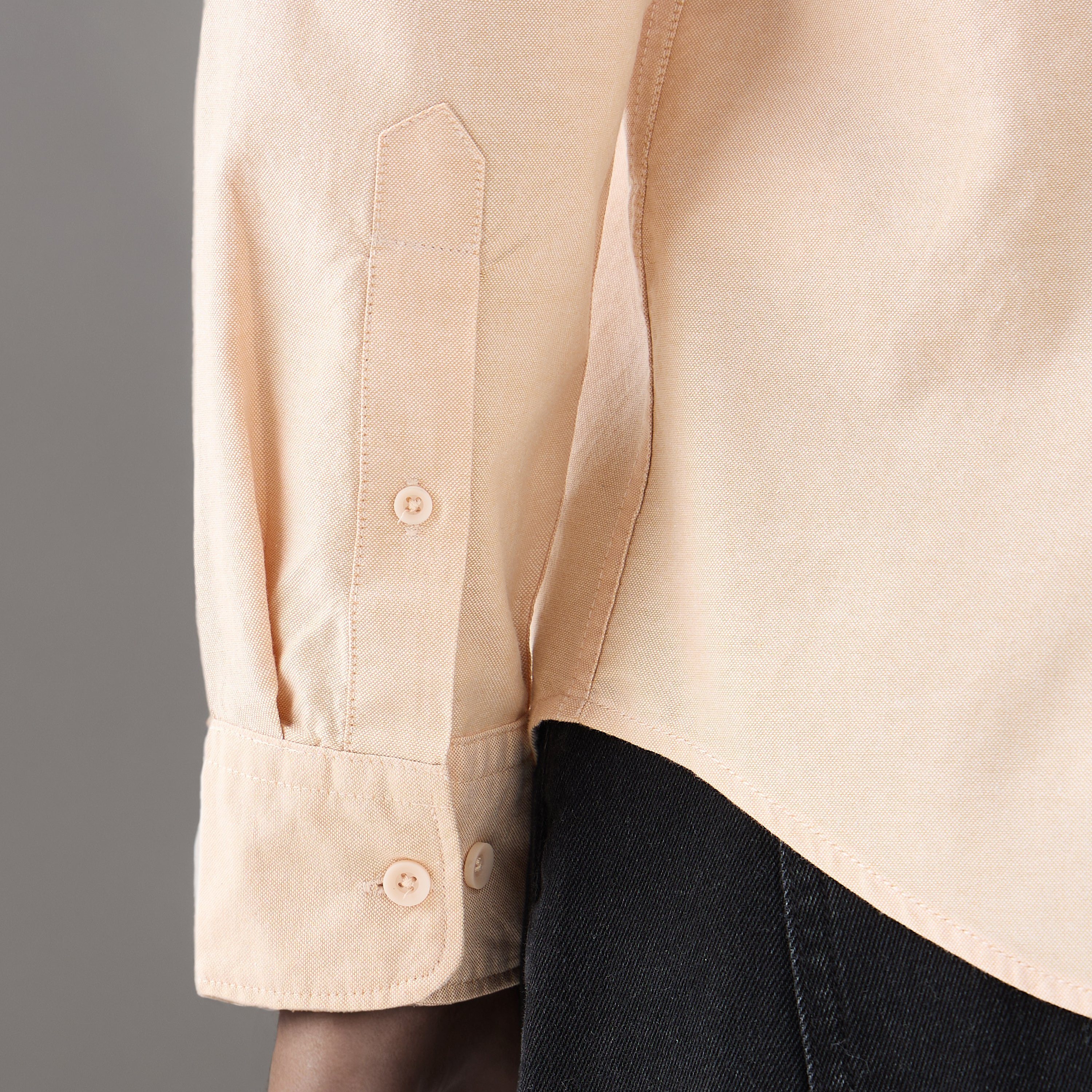 قميص بارز الملمس بياقة وأزرار وأكمام طويلة للرجال-men-clothing-shirts-image-5