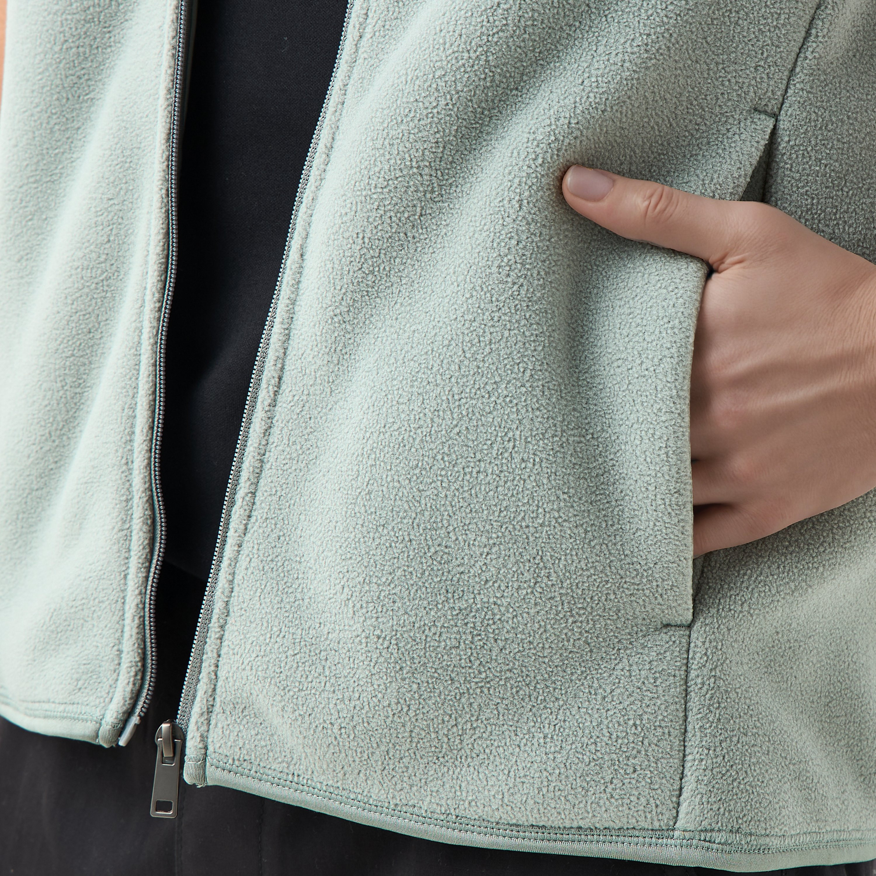 جاكيت رجالي دون أكمام بقصة عادية وياقة عالية-men-clothing-jacketsandblazers-jackets-image-12
