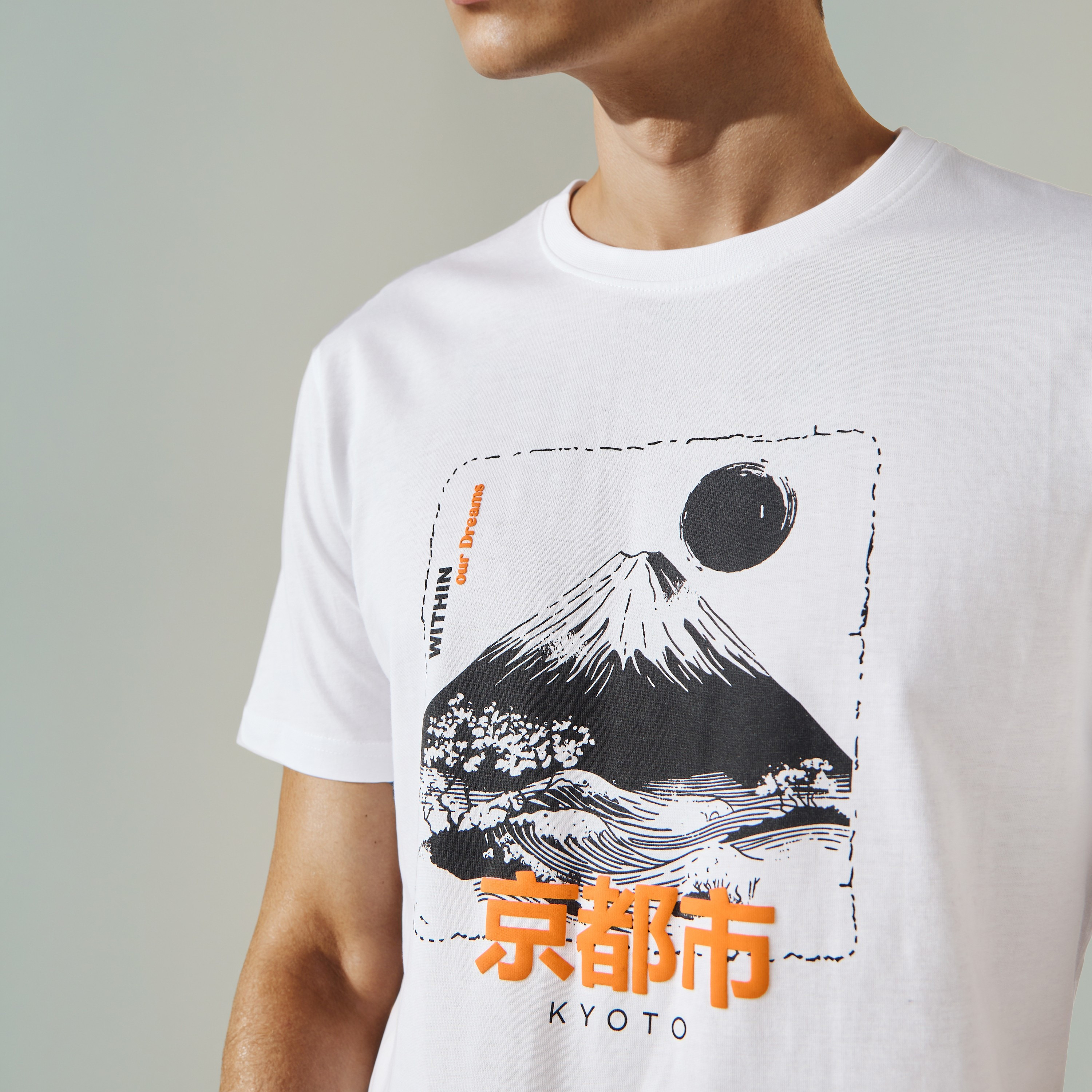 Graphic Print Crew Neck T-shirt-men-clothing-tshirtsandpolos-tshirts-image-4