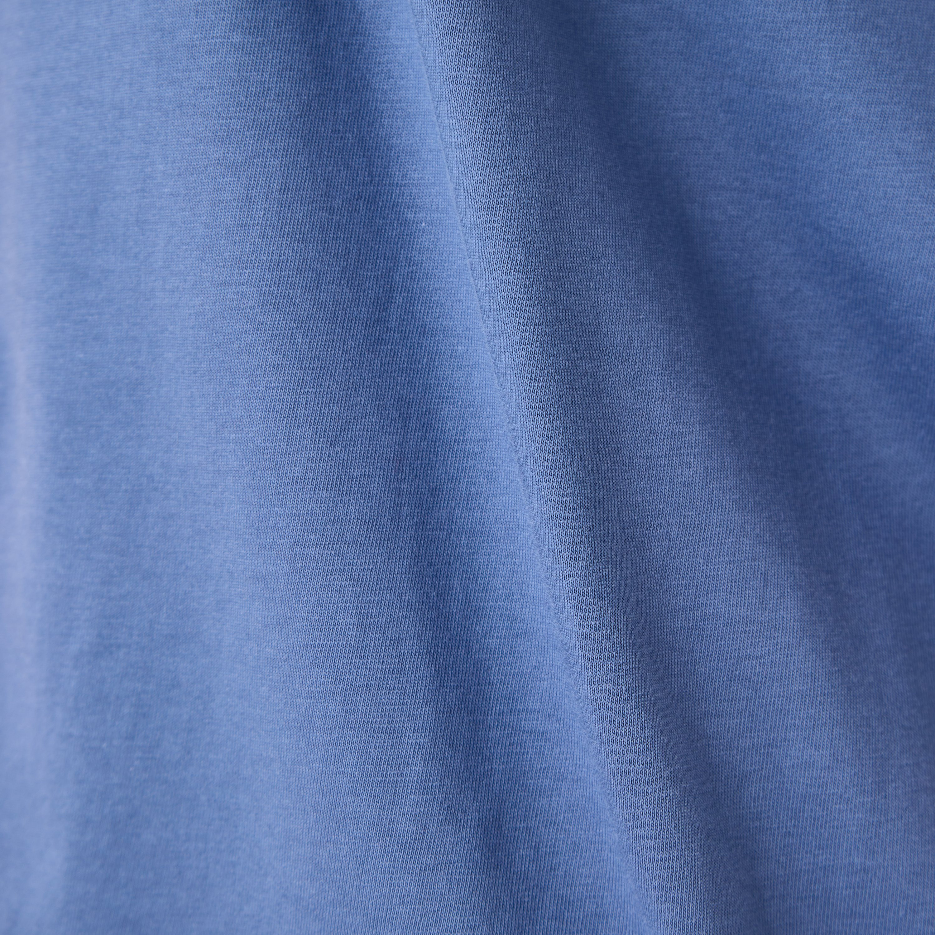 تيشيرت بياقة ضيقة وطبعات تايبوجرافيك-men-clothing-tshirtsandpolos-tshirts-image-5