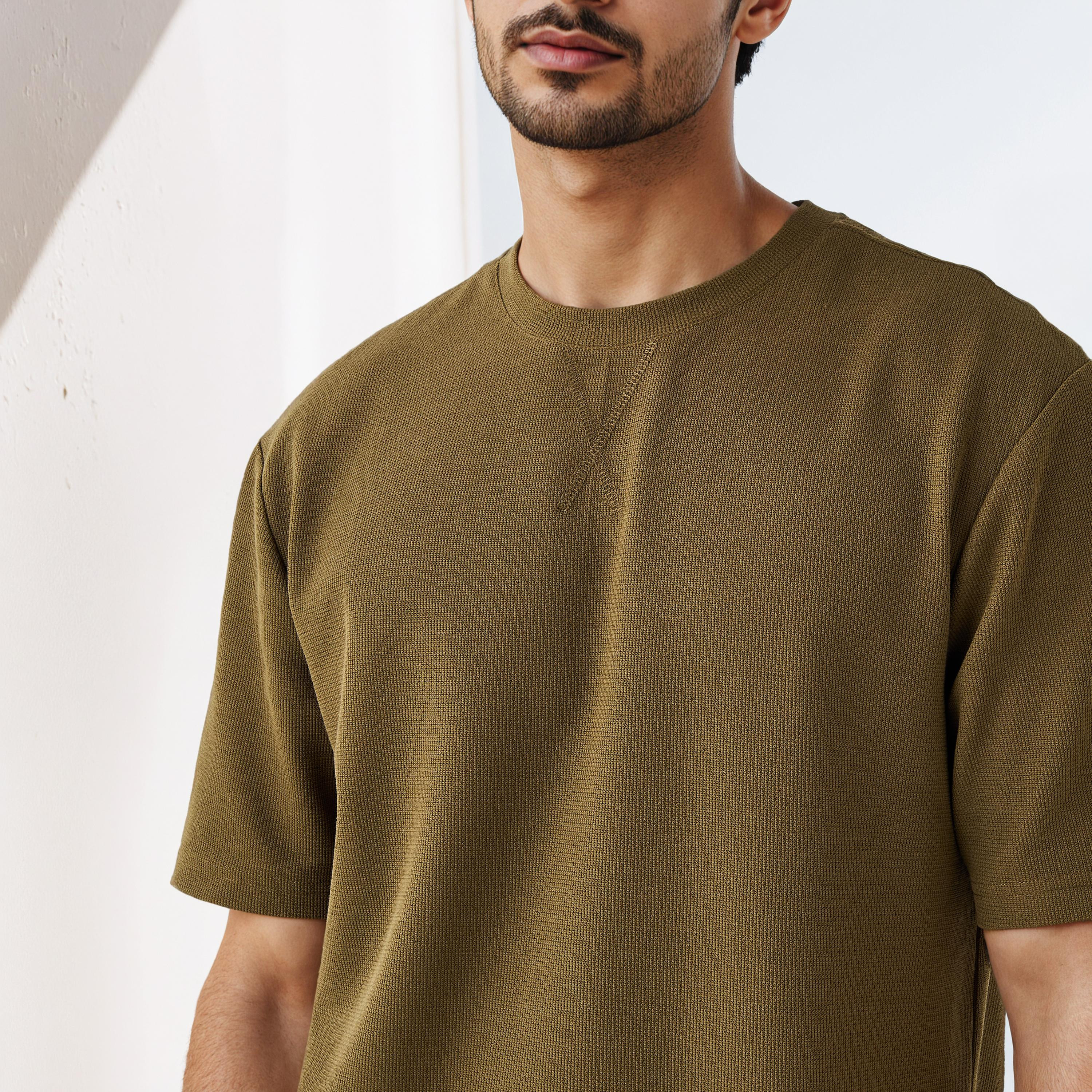 تيشيرت بارز الملمس بقصّة مريحة-men-clothing-tshirtsandpolos-tshirts-image-4