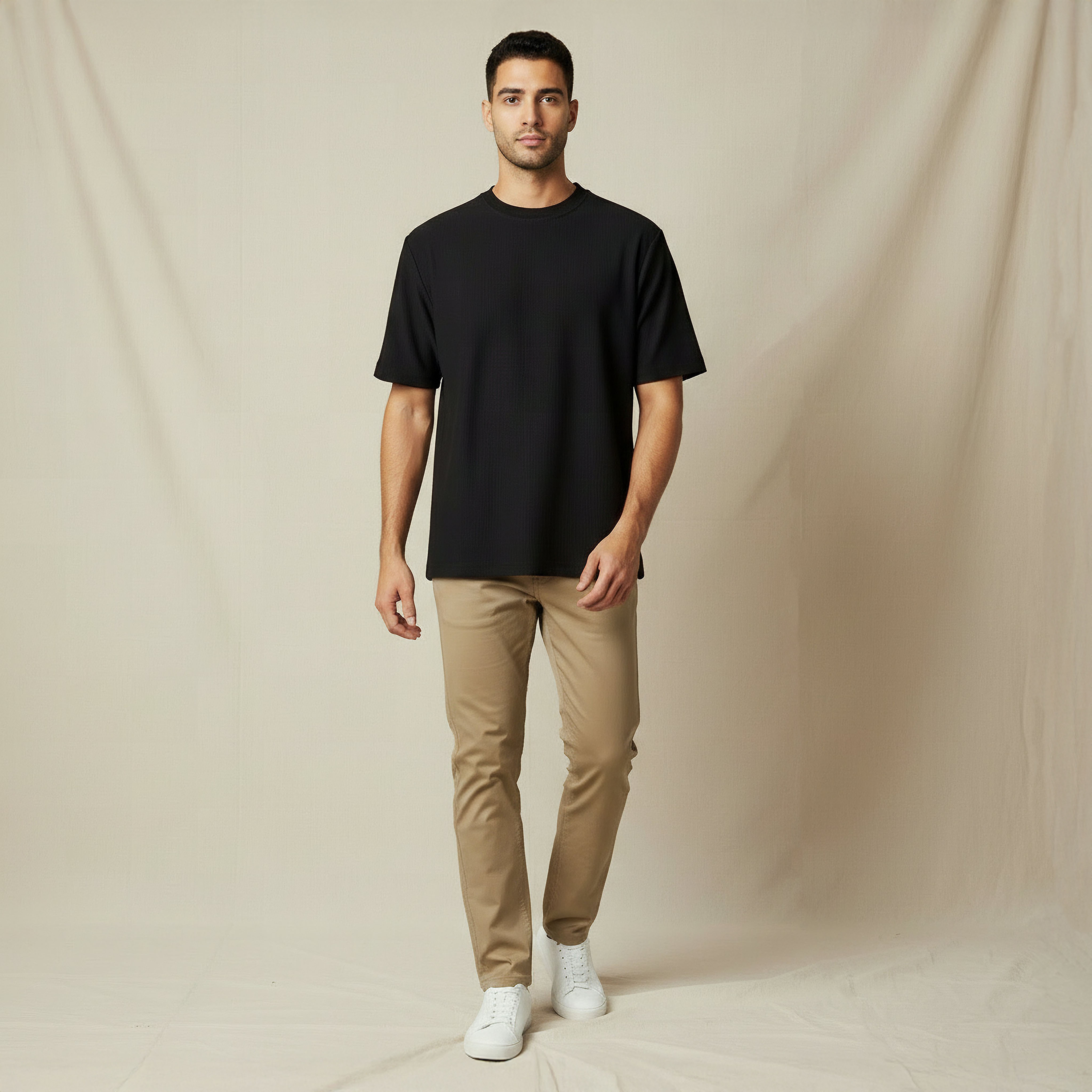 تيشيرت بقصة عادية وياقة ضيقة وأكمام قصيرة للرجال-men-clothing-tshirtsandpolos-tshirts-image-2