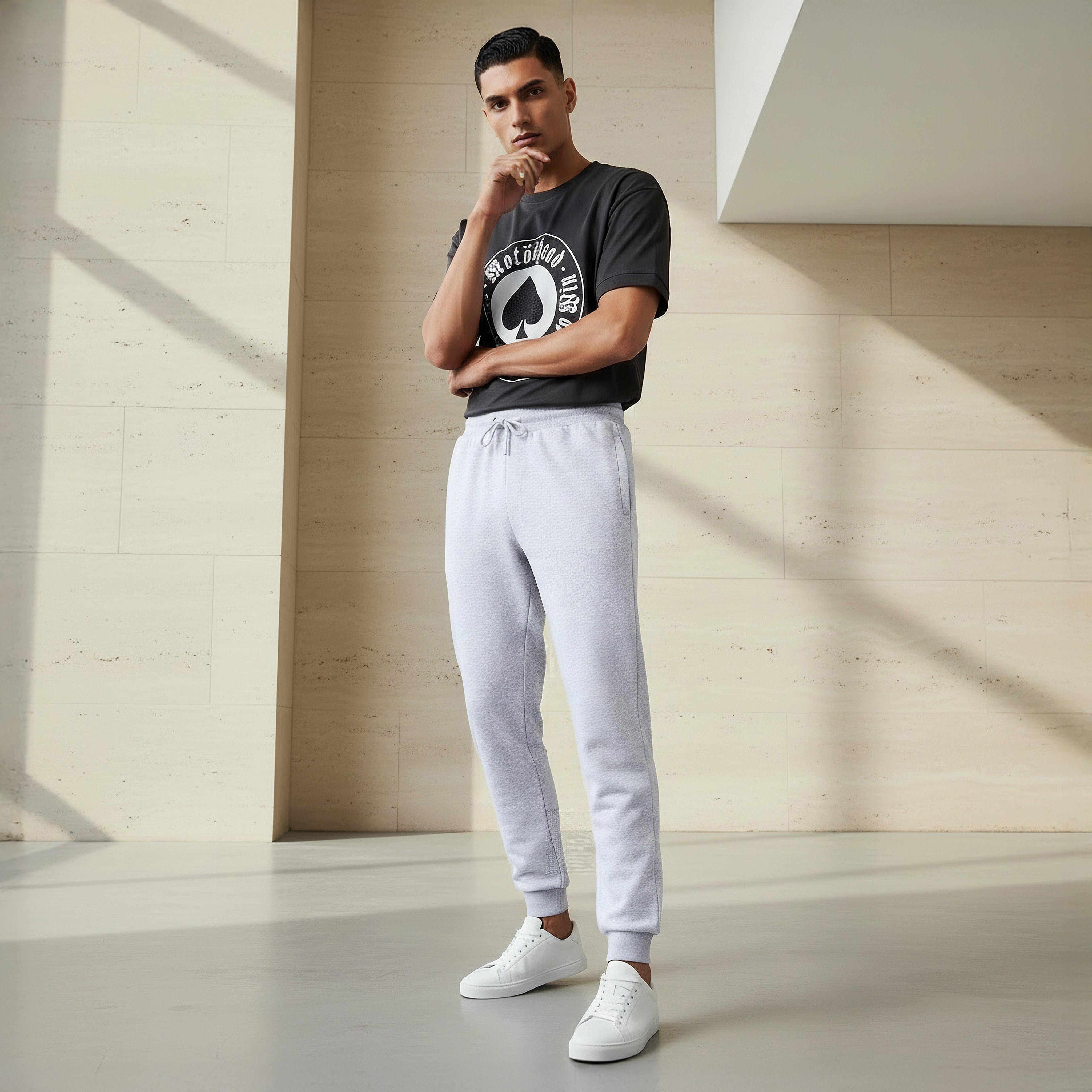 بنطلون رياضي بقصة عادية وإغلاق رباط خصر للرجال-men-clothing-bottoms-joggers-image-2