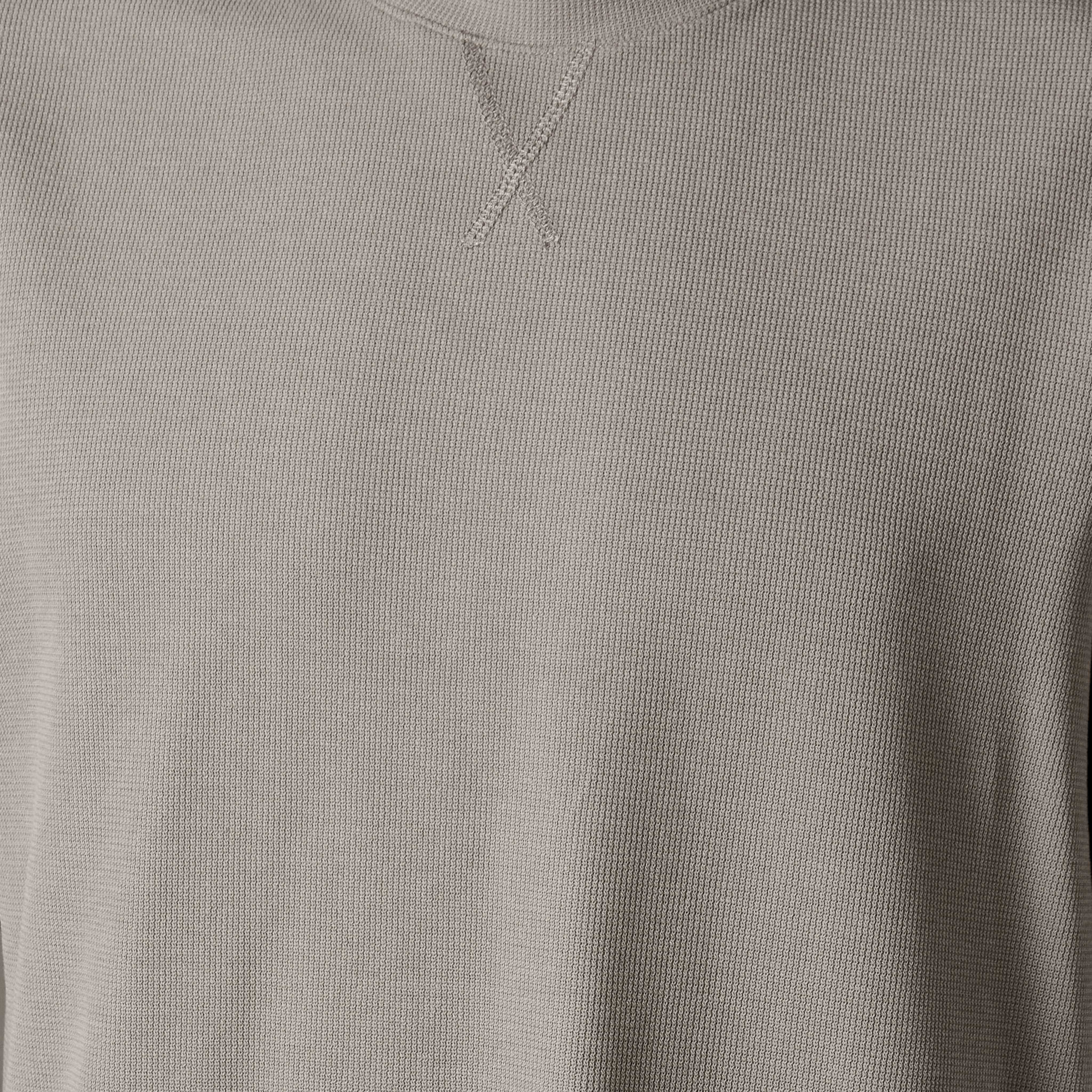 تيشيرت رجالي بارز الملمس بقصة مريحة وياقة ضيقة وأكمام قصيرة-men-clothing-tshirtsandpolos-tshirts-image-4